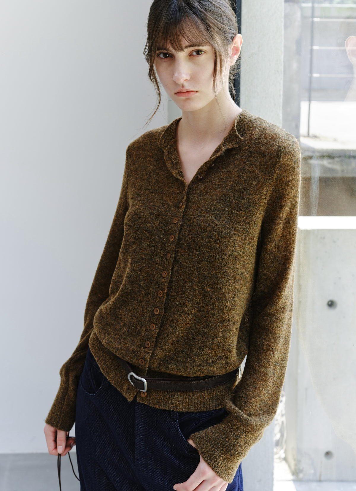 MULTI BUTTON COLOR SWEATER
