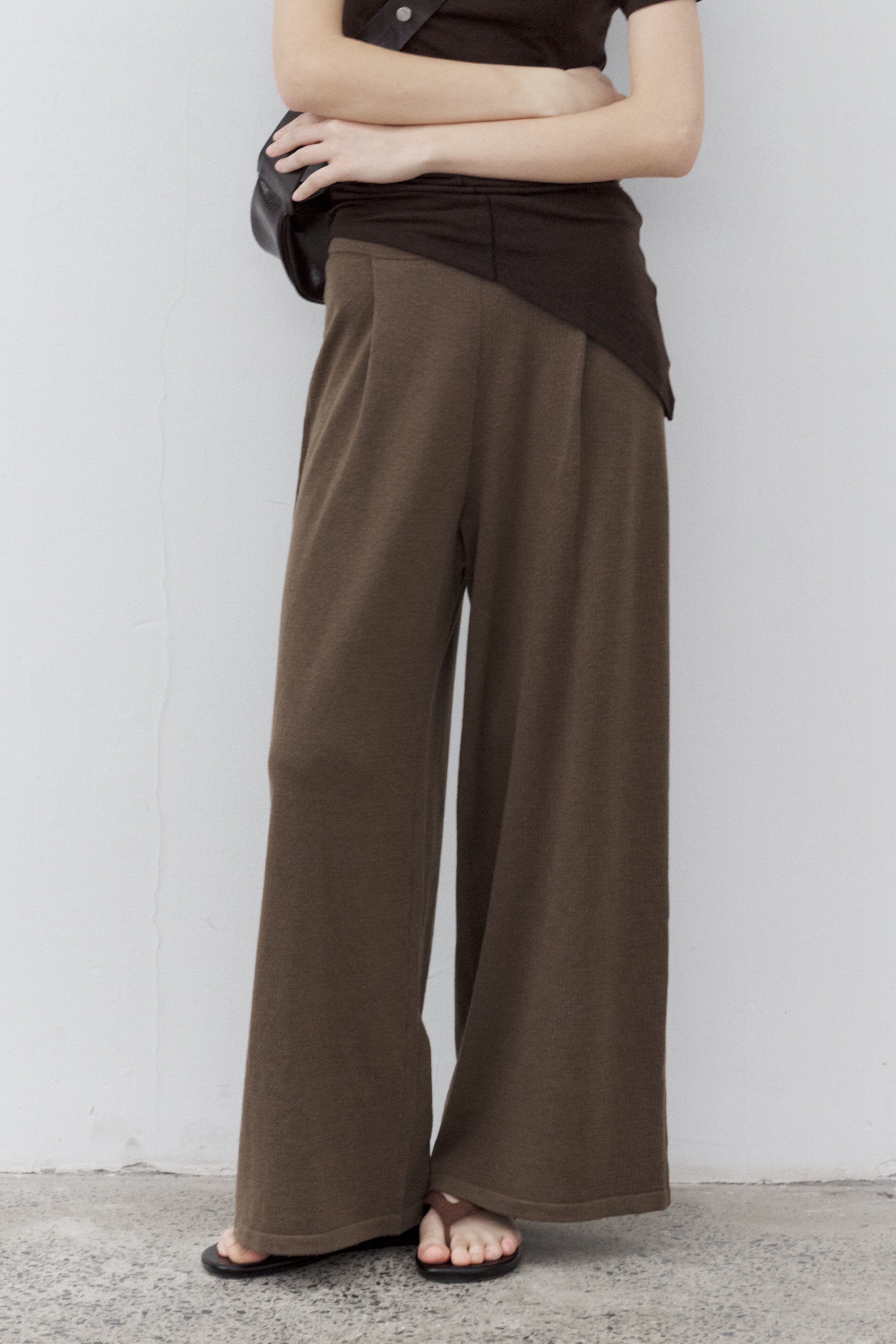 AIRY DRAPE WIDE PANTS