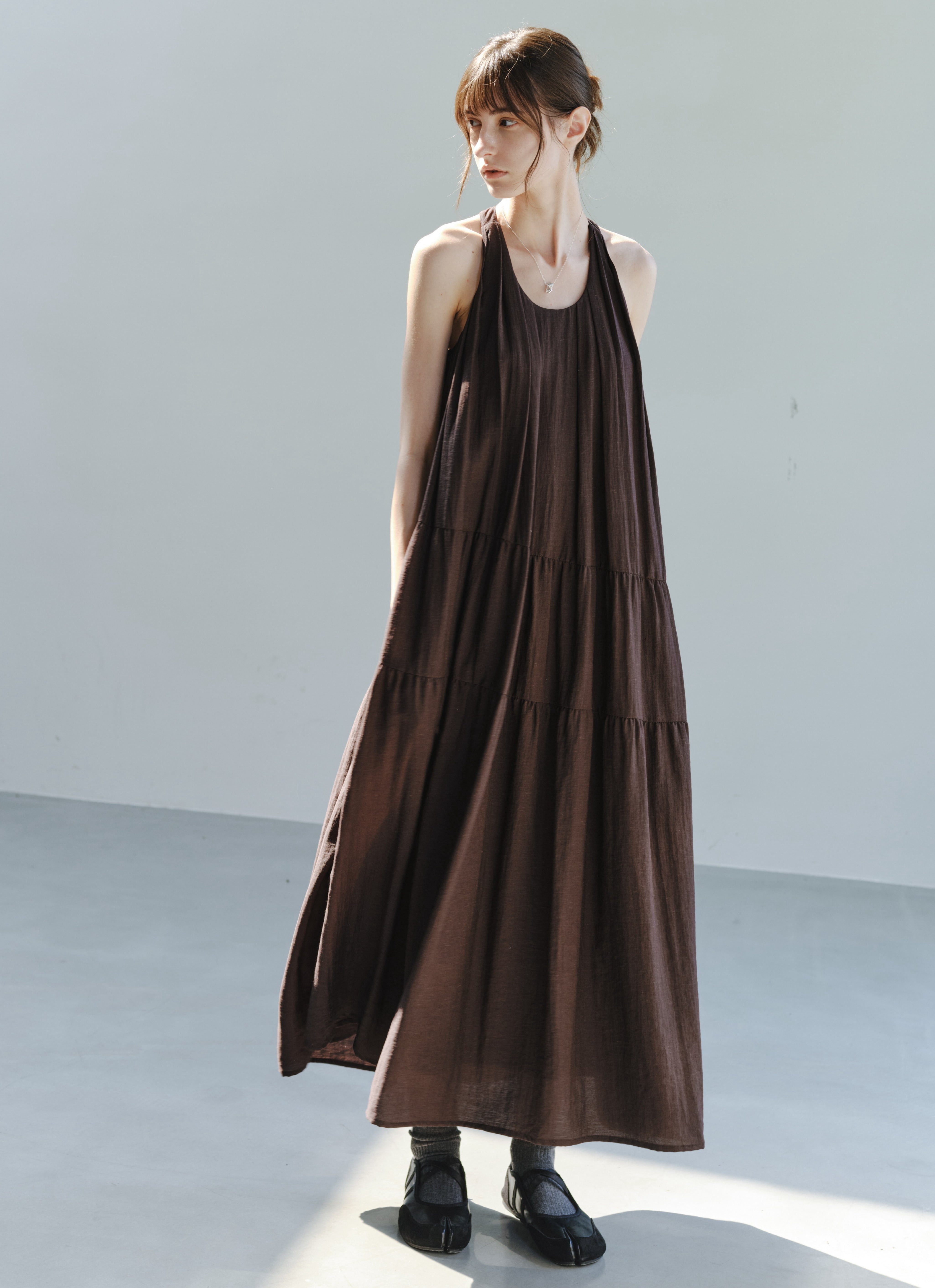 SOFT PLEAT HALTER DRESS / ソフトプリーツホルターワンピース
