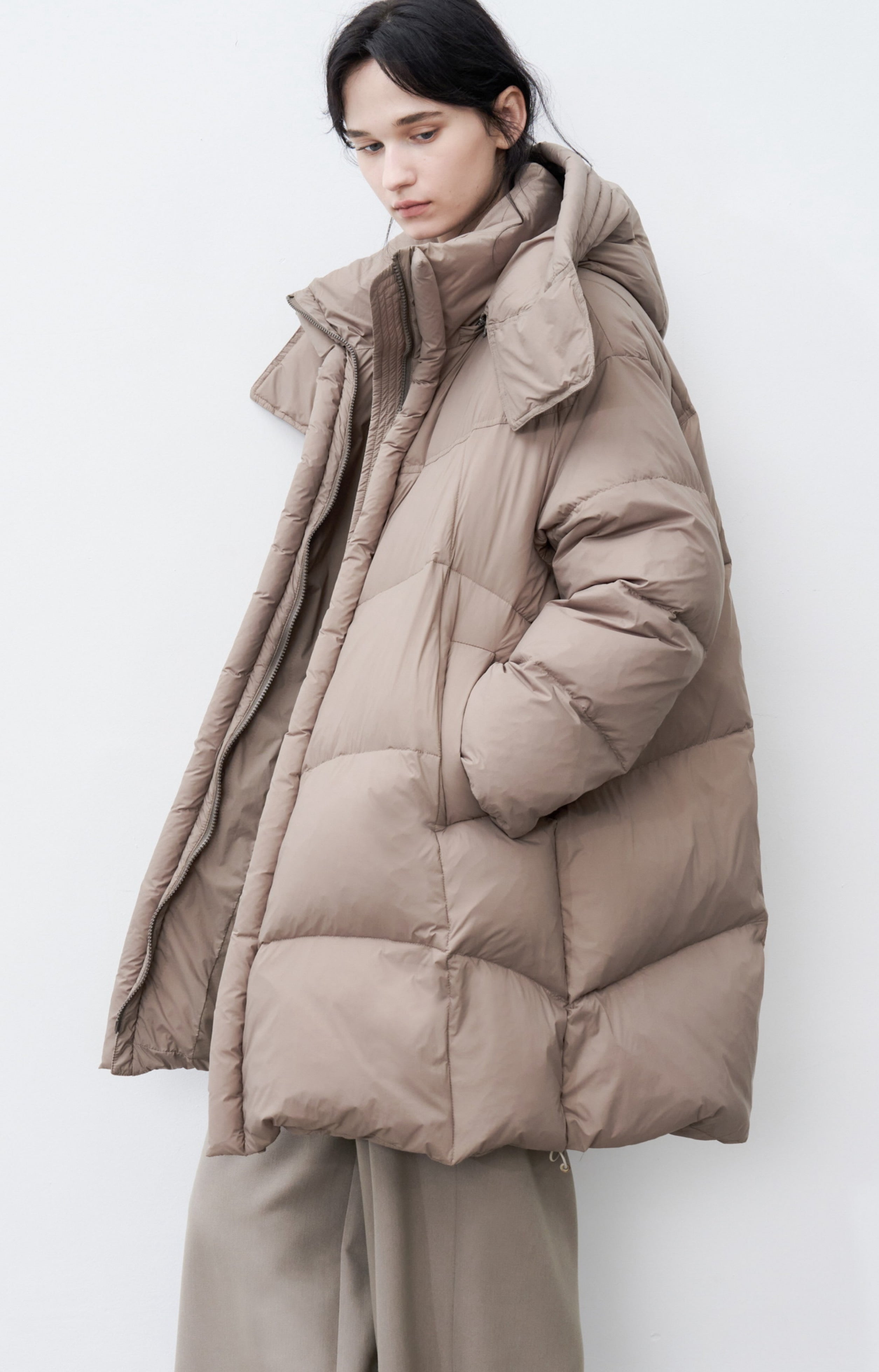 HOODED VOLUME MIDI DOWN / フードボリュームミドルダウン