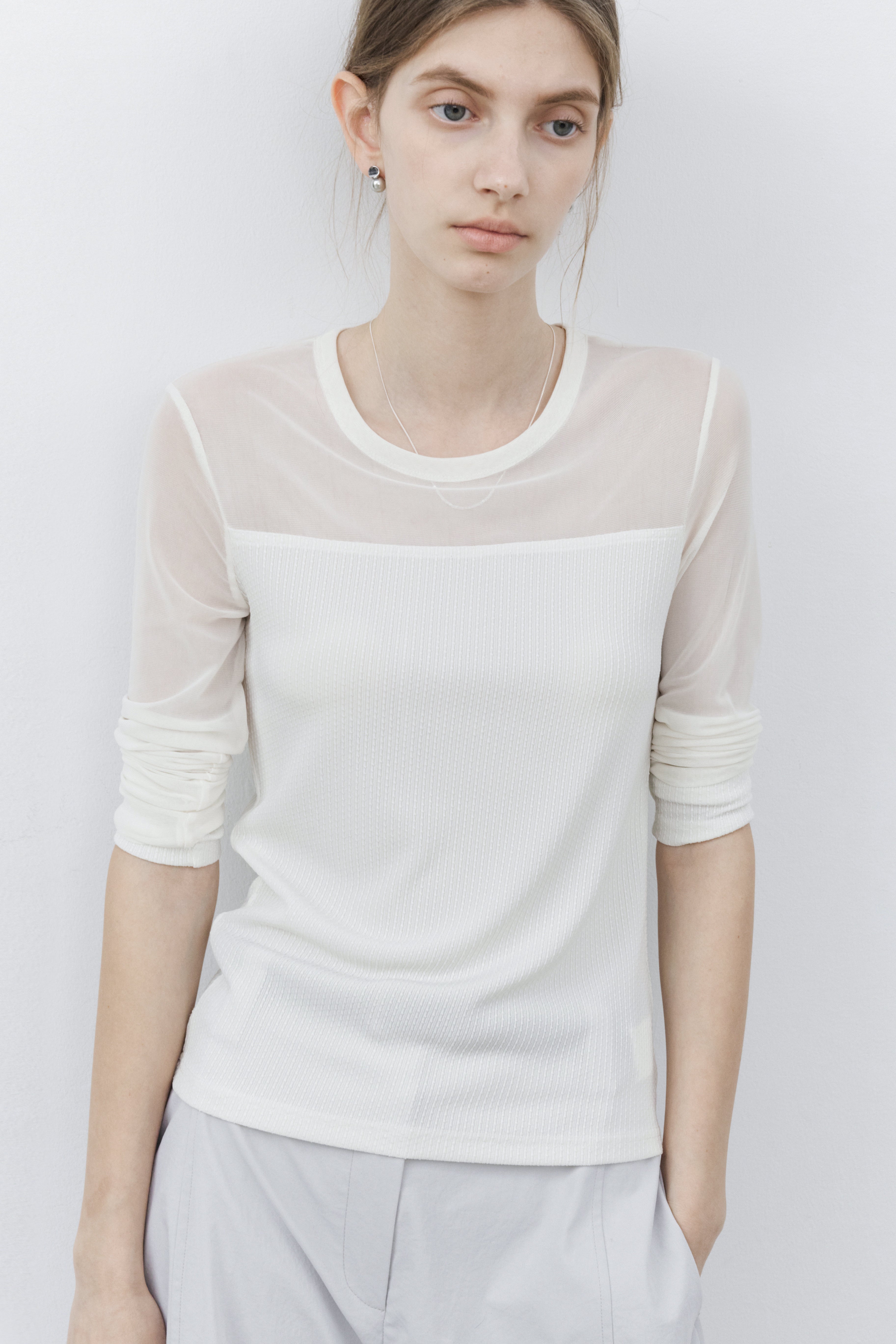 PART SHEER NATURAL TOP / 파트 시어 내츄럴 톱