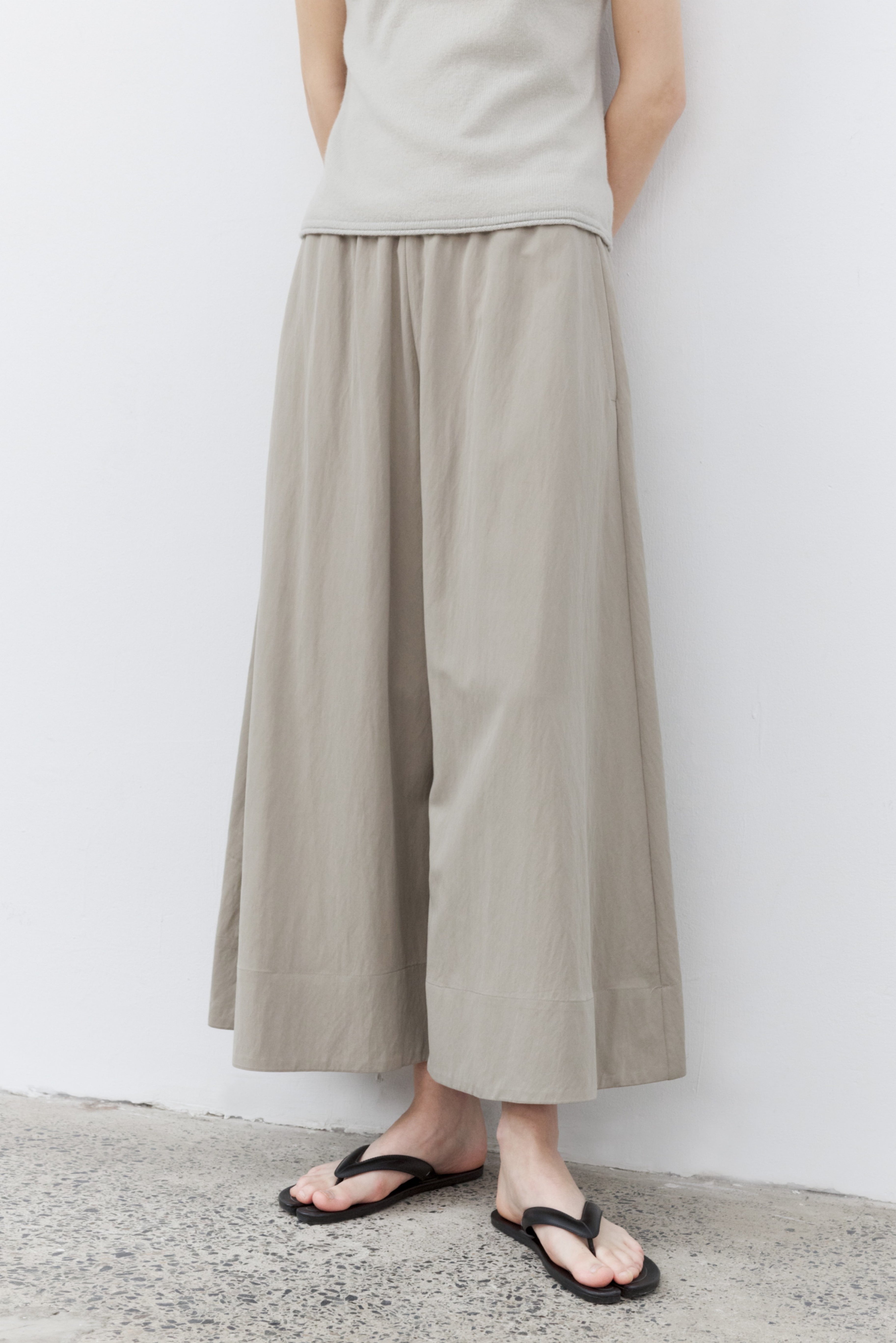 FLARE LOOSE WIDE PANTS