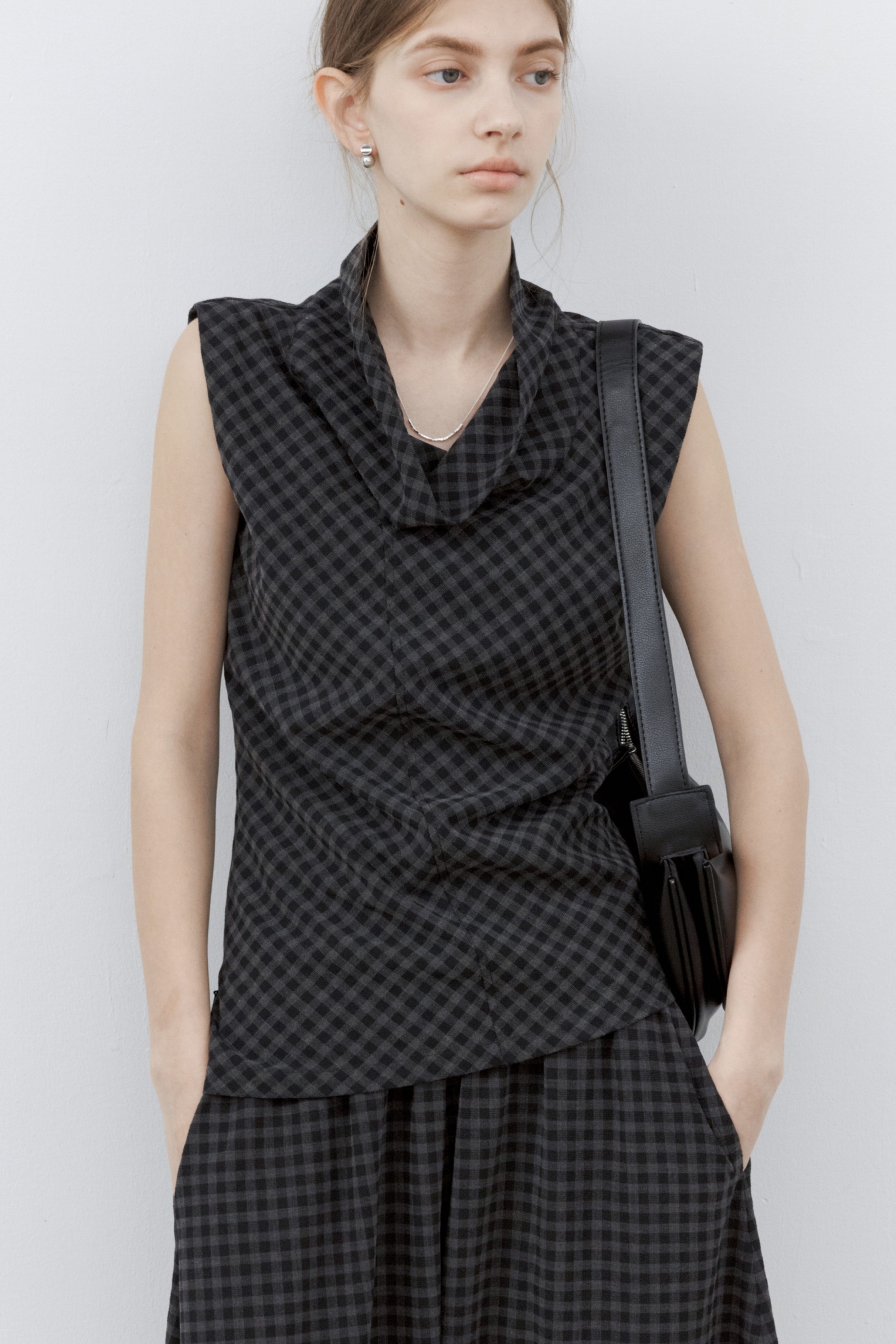 OFF TURTLE PLAID TOP