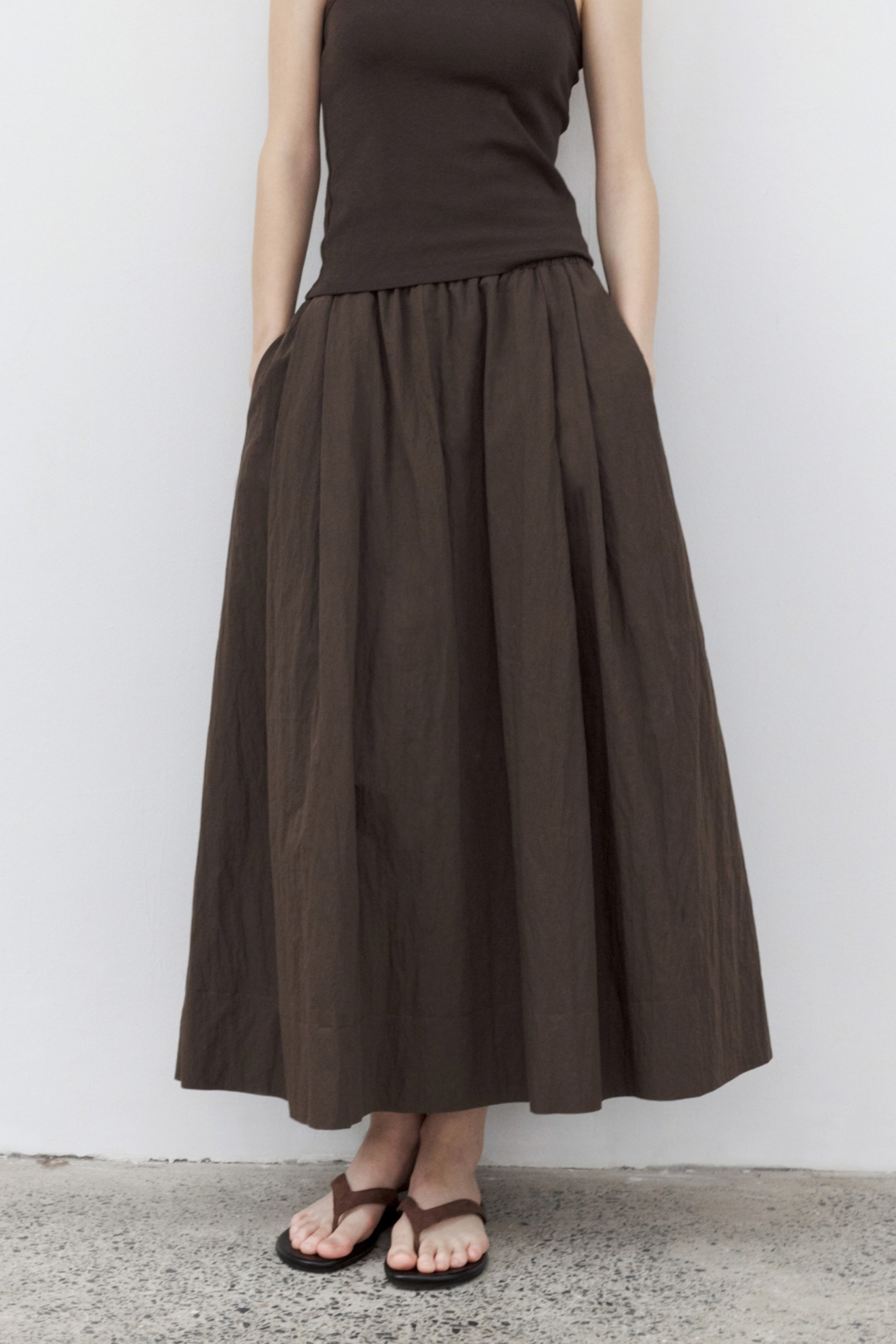 VOLUME GATHER BROWN SKIRT / ボリュームギャザーブラウンスカート