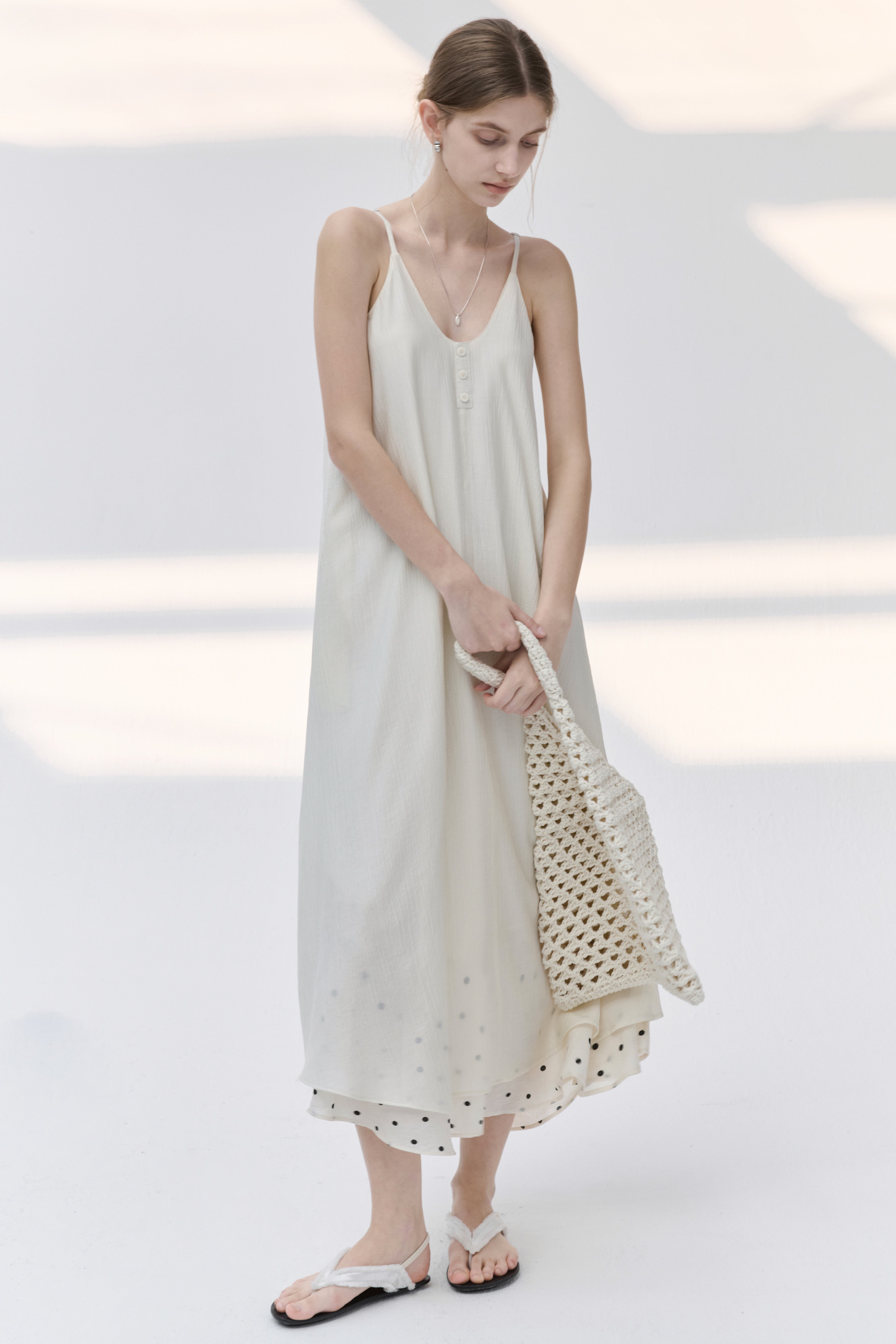 POLKA DOT FLARE DRESS / 물방울 플레어 원피스