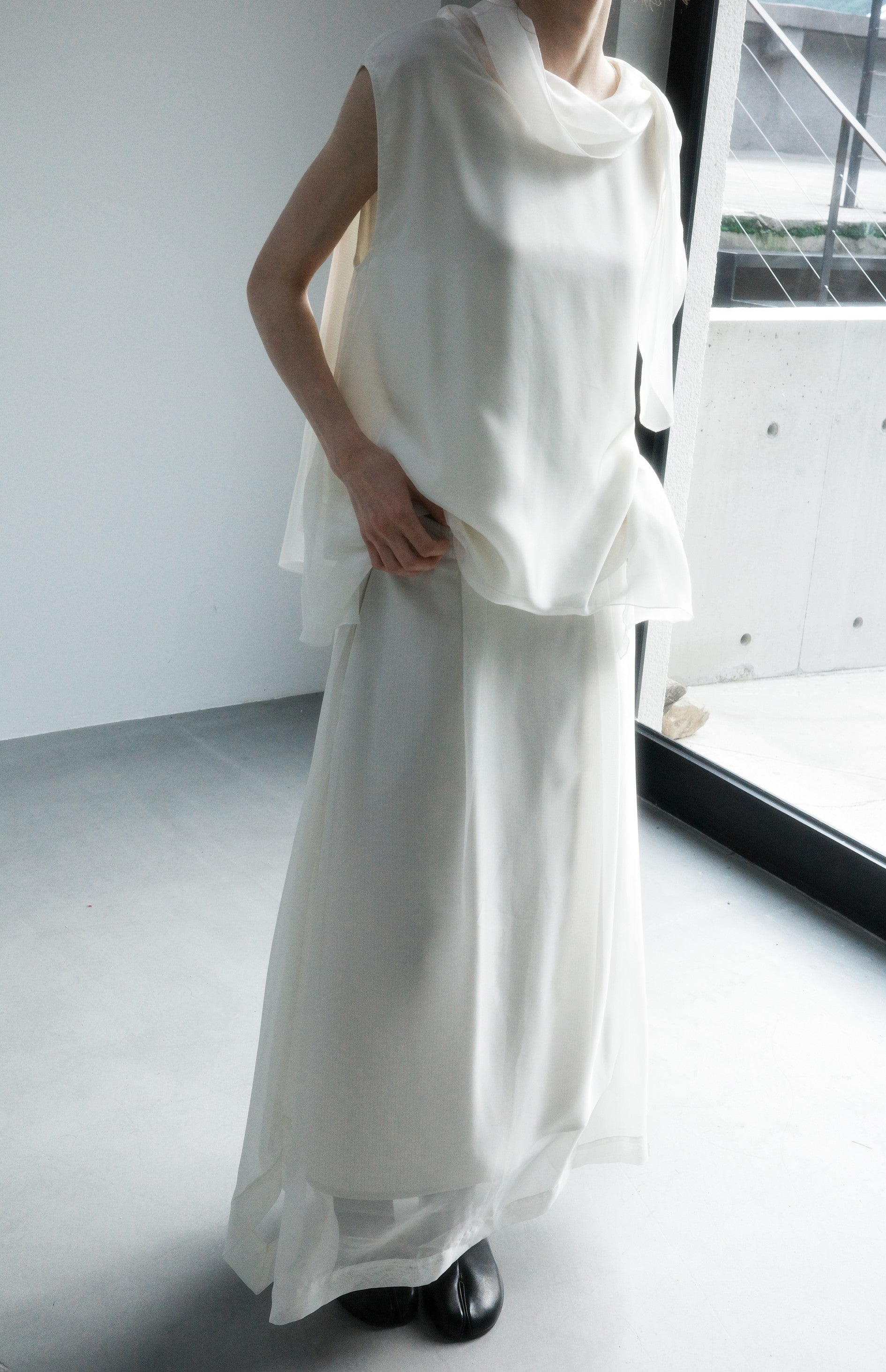 SHEER VEIL LAYERED BLOUSE