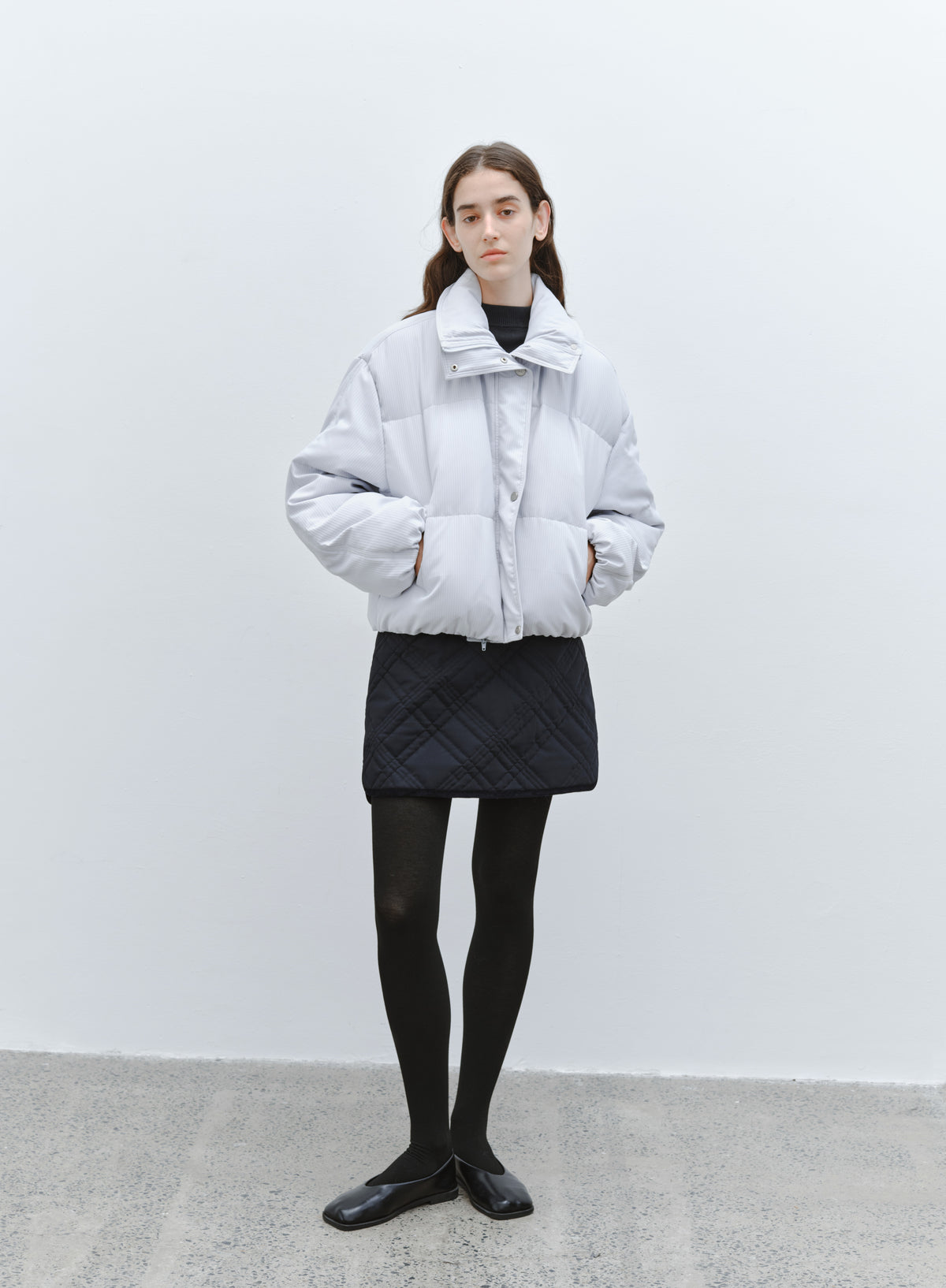 STAND COLLAR SHORT DOWN