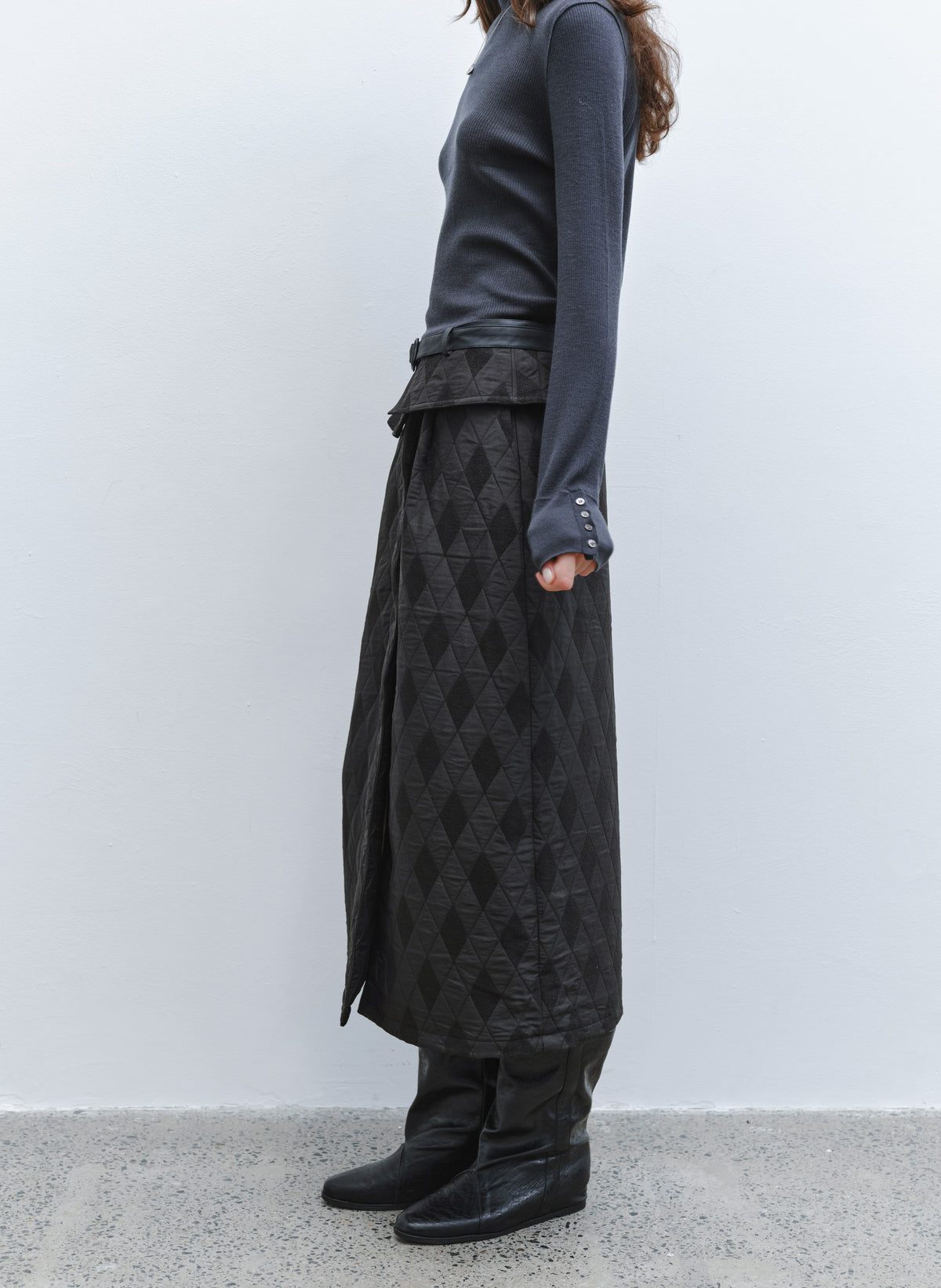 DIAMOND QUILTING SLIT SKIRT