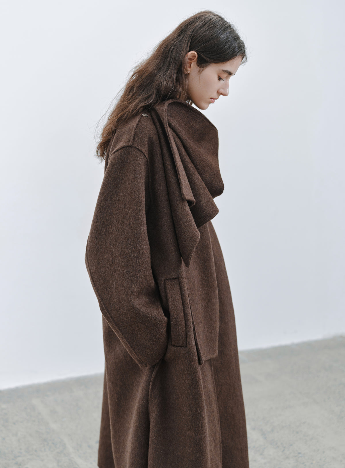 MULTI PATCH SCARF COAT