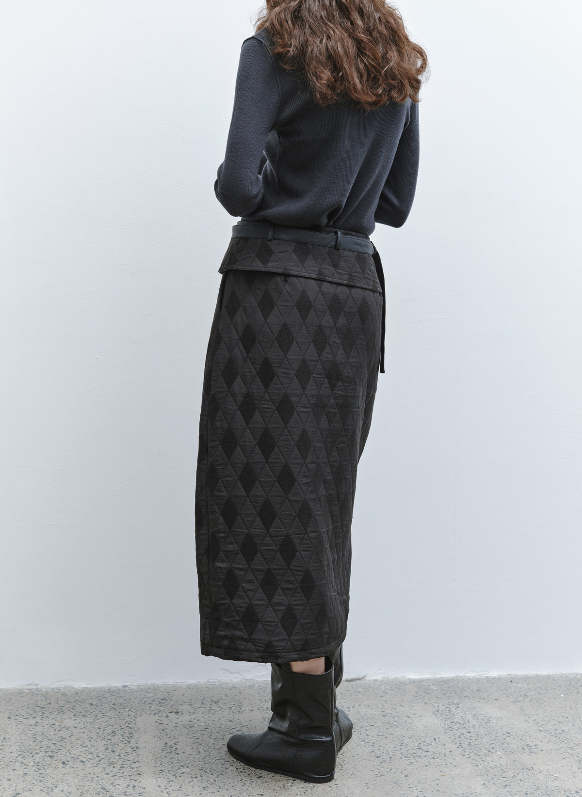 DIAMOND QUILTING SLIT SKIRT