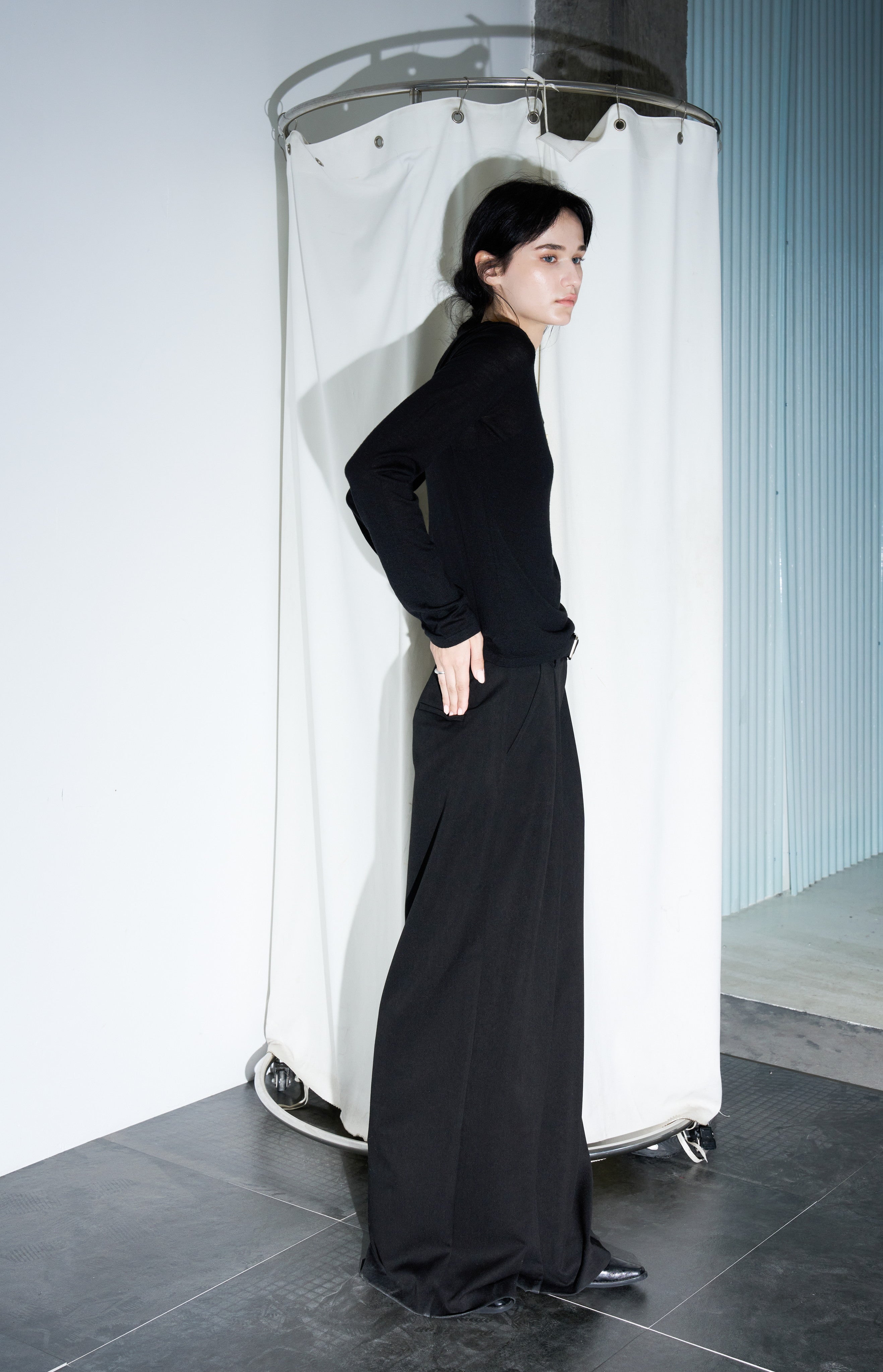 WIDE TUCK WARM SLACKS