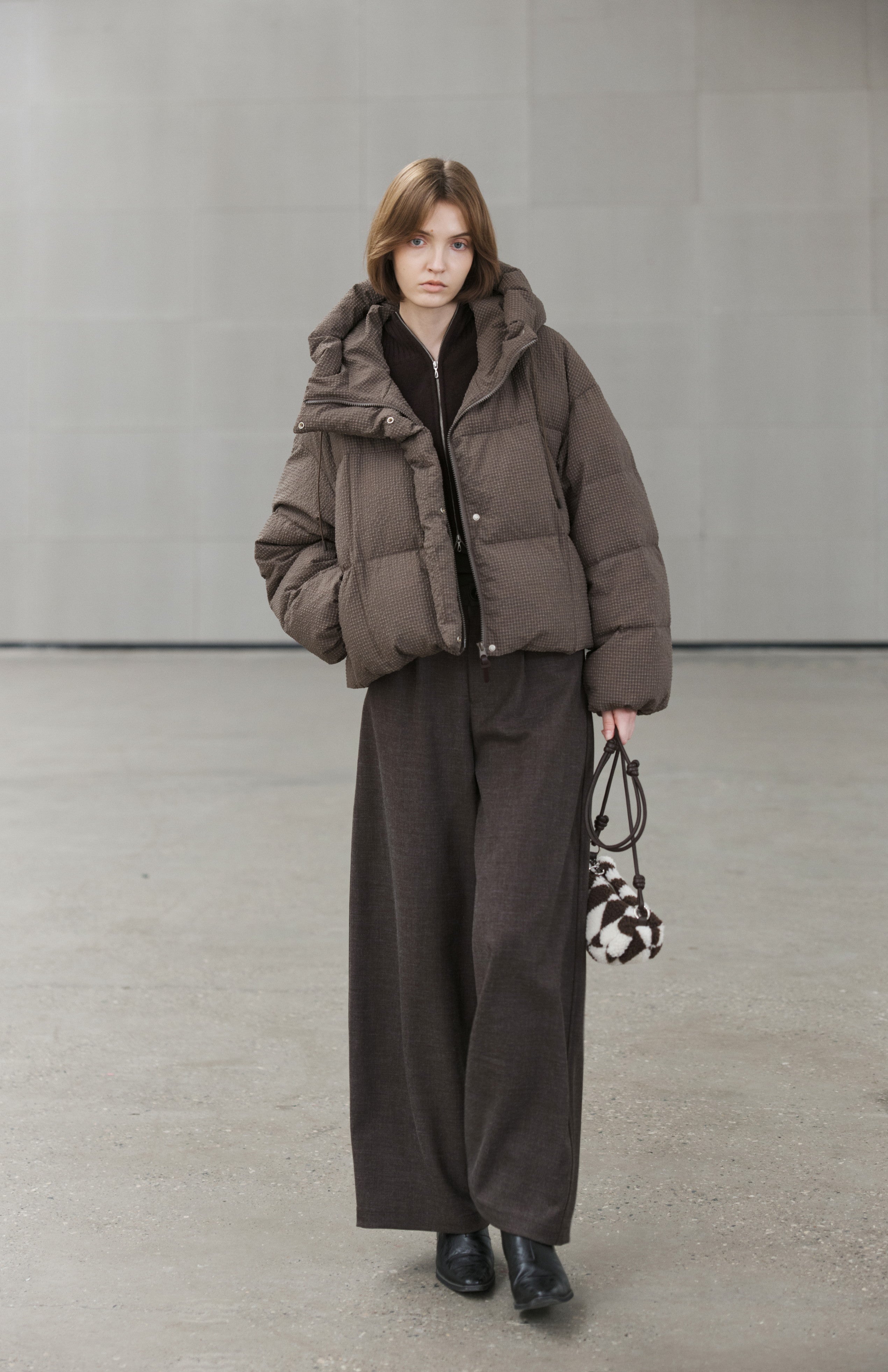 WARM COLOR CURVE PANTS / 웜 컬러 커브 팬츠