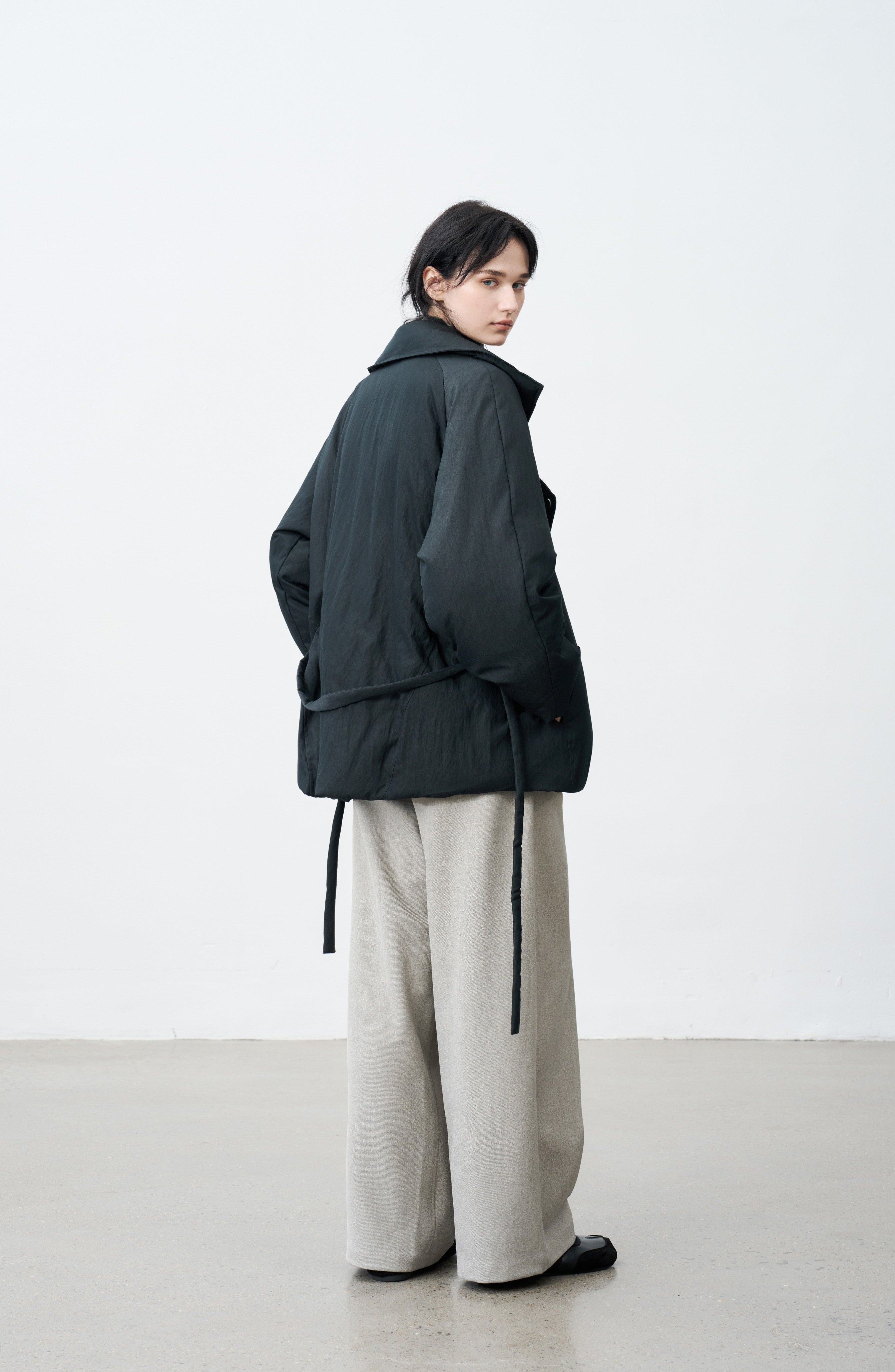 EDGE COLOR LAPEL DOWN / 엣지 컬러 라펠 다운