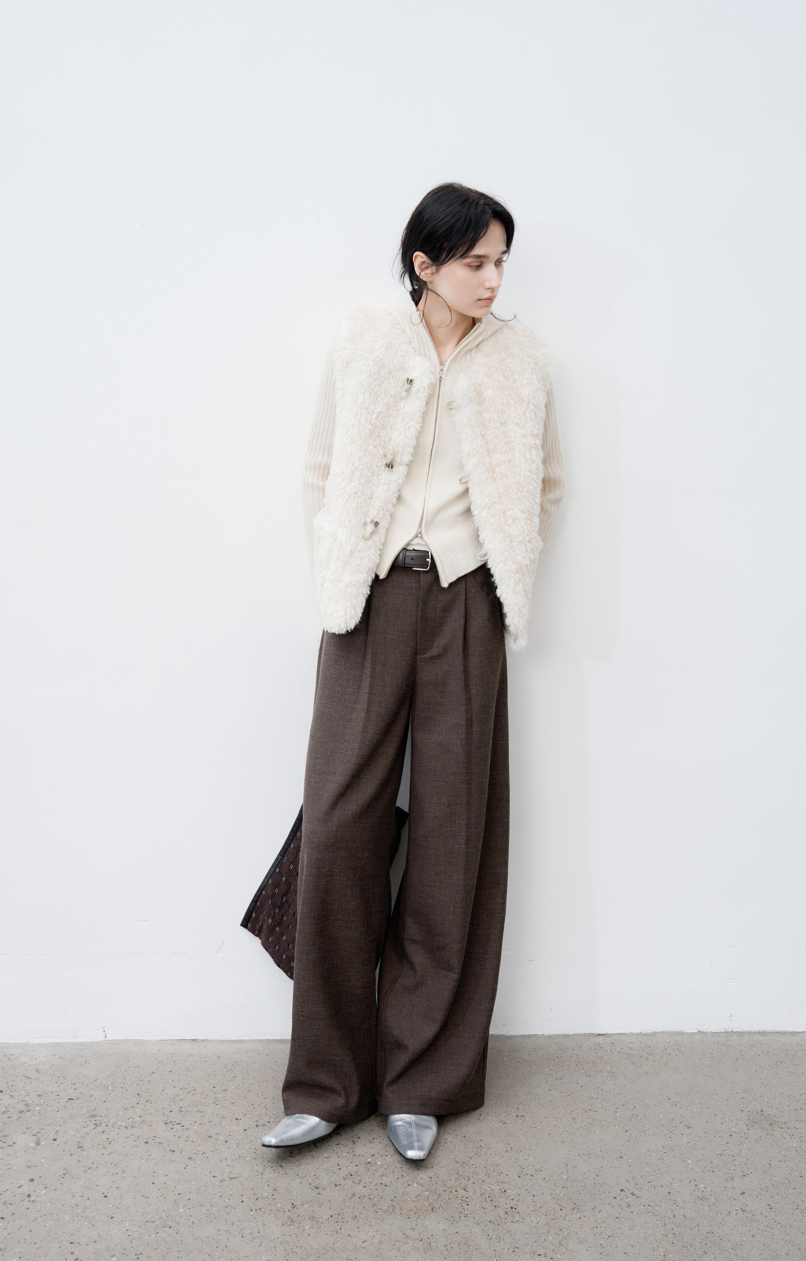 REVERSIBLE SOFT BOA VEST / 리버시블 소프트 보아 베스트