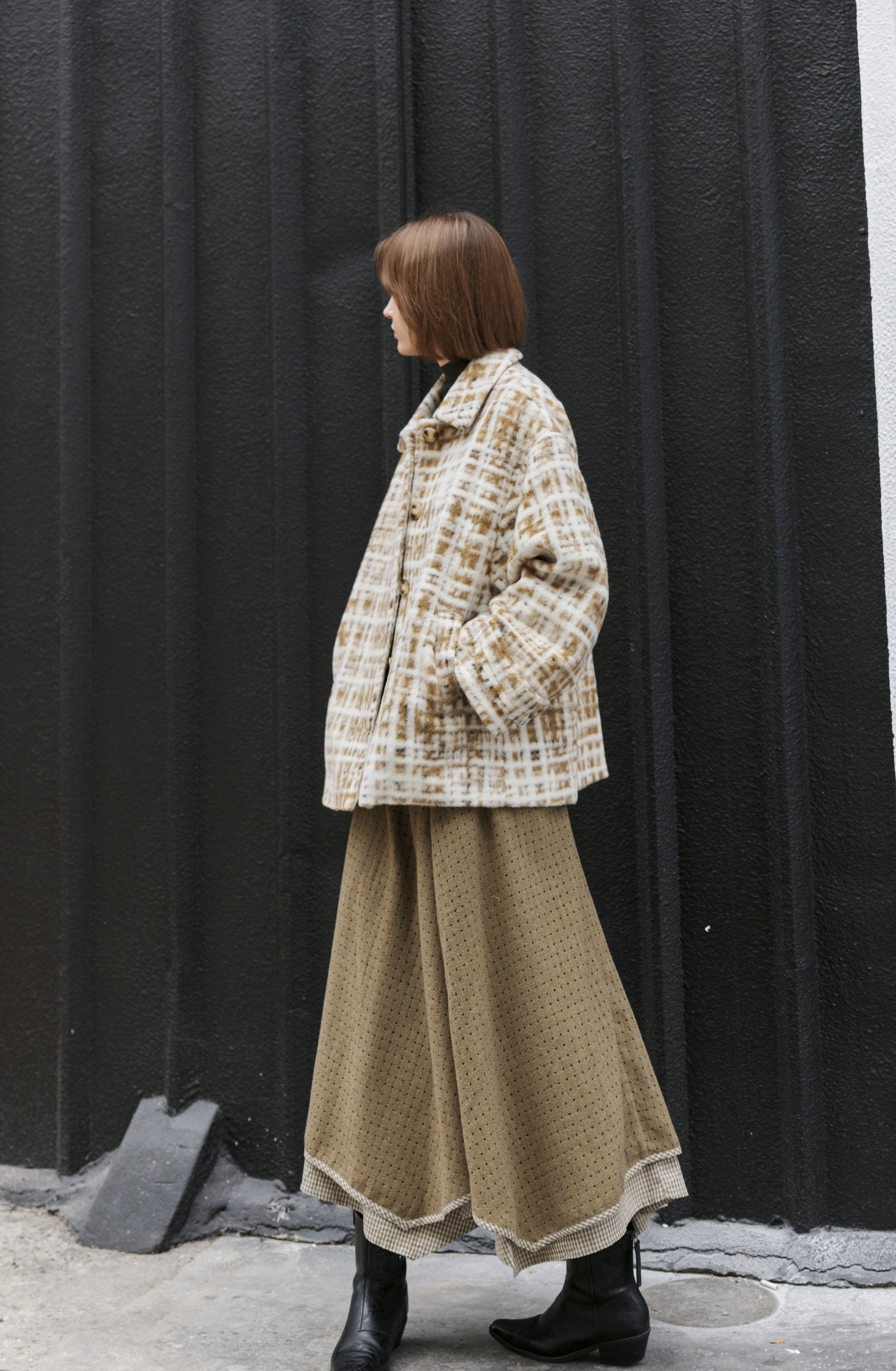 HAZY PLAID DESIGN SOFT JACKET