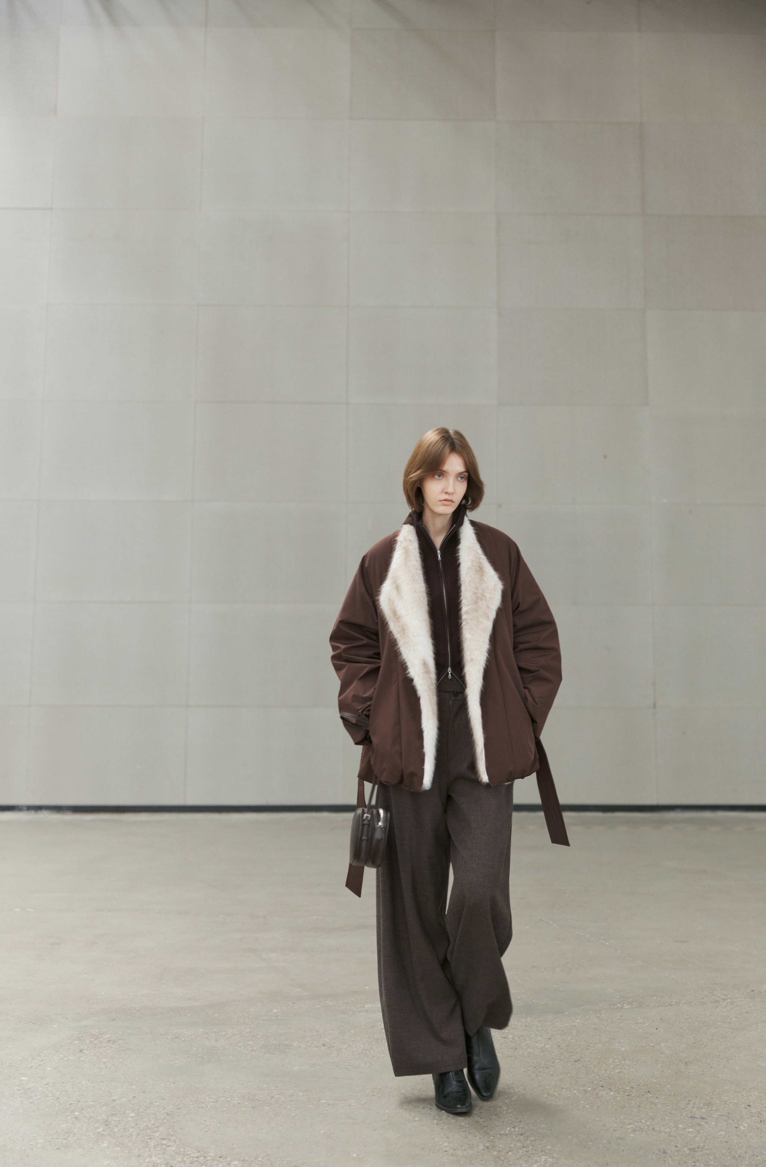 FUR LAPEL DRAPE DOWN