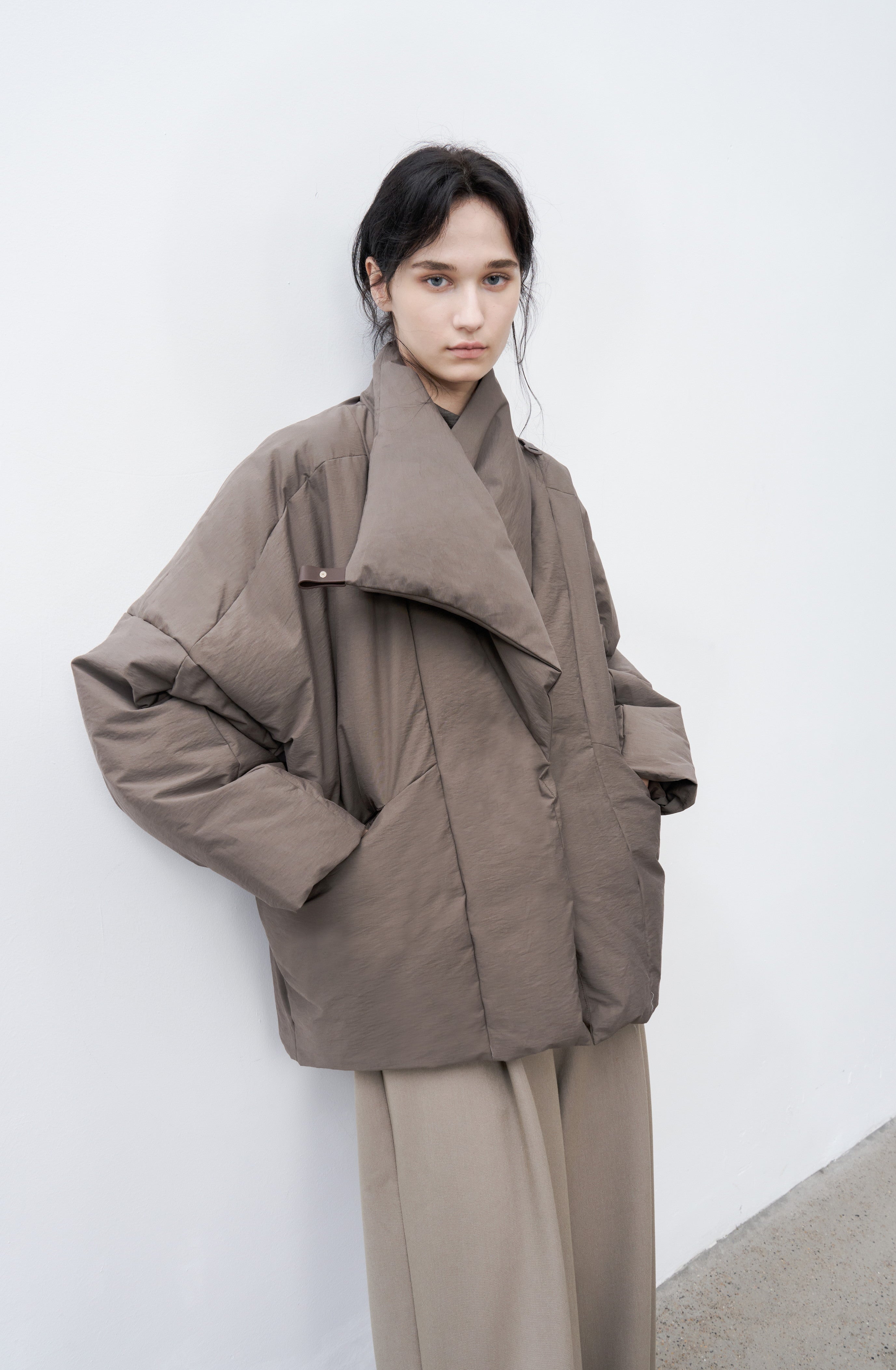 WRAP LAPEL ROUND DOWN / ラップラペルラウンドダウン