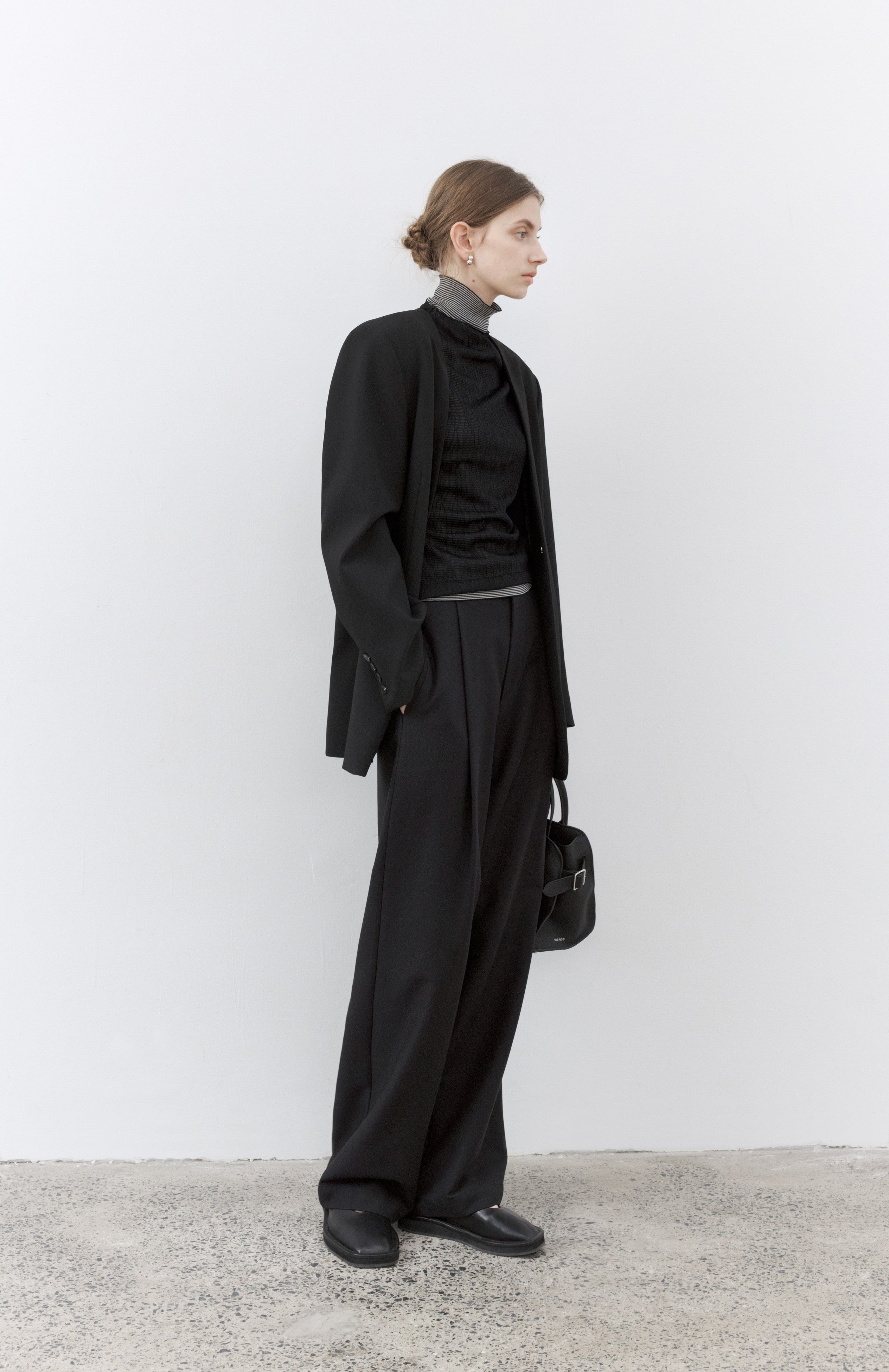 DRAPE STRAIGHT SLACKS