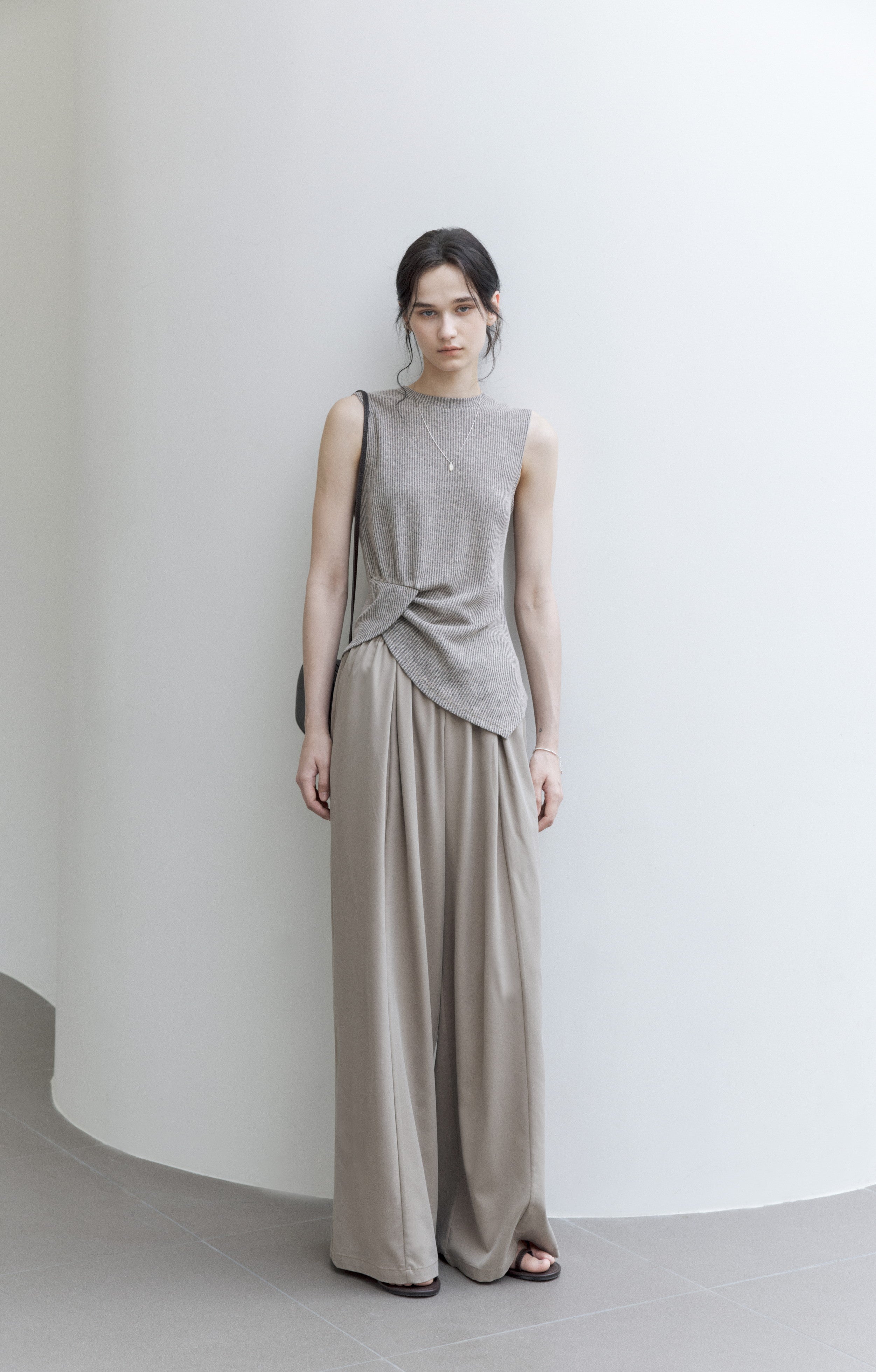WAIST EDGE RIB TOP / ウエストエッジリブトップ