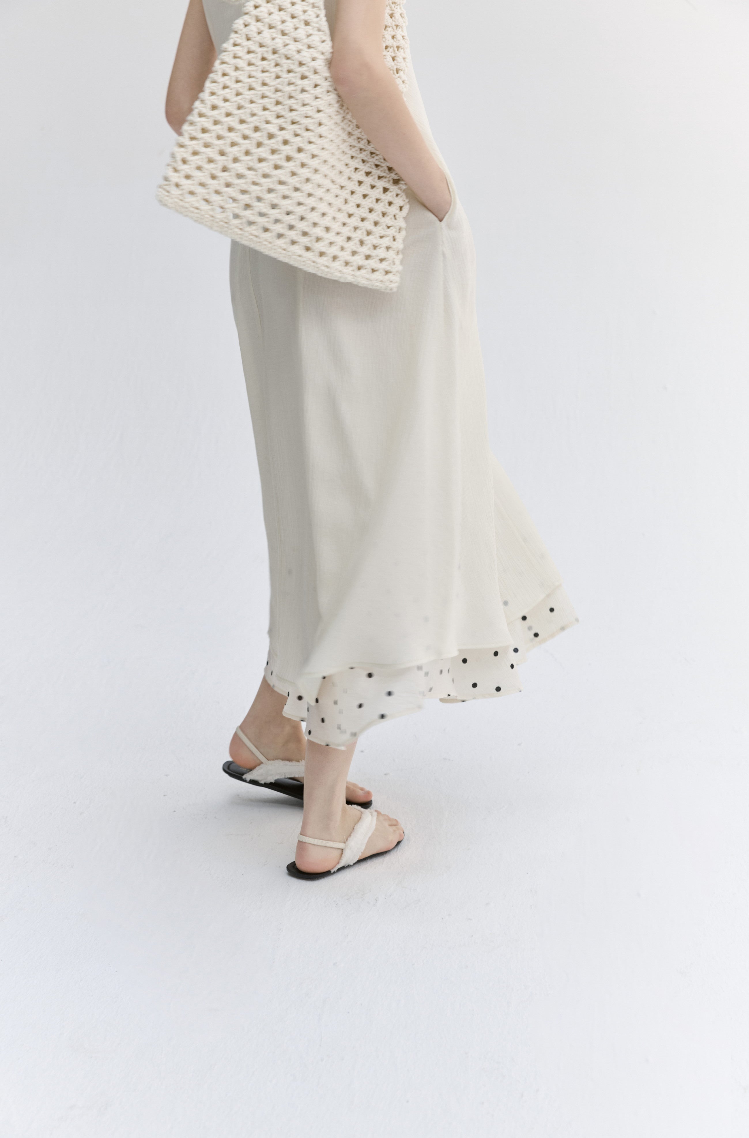 POLKA DOT FLARE DRESS / 물방울 플레어 원피스