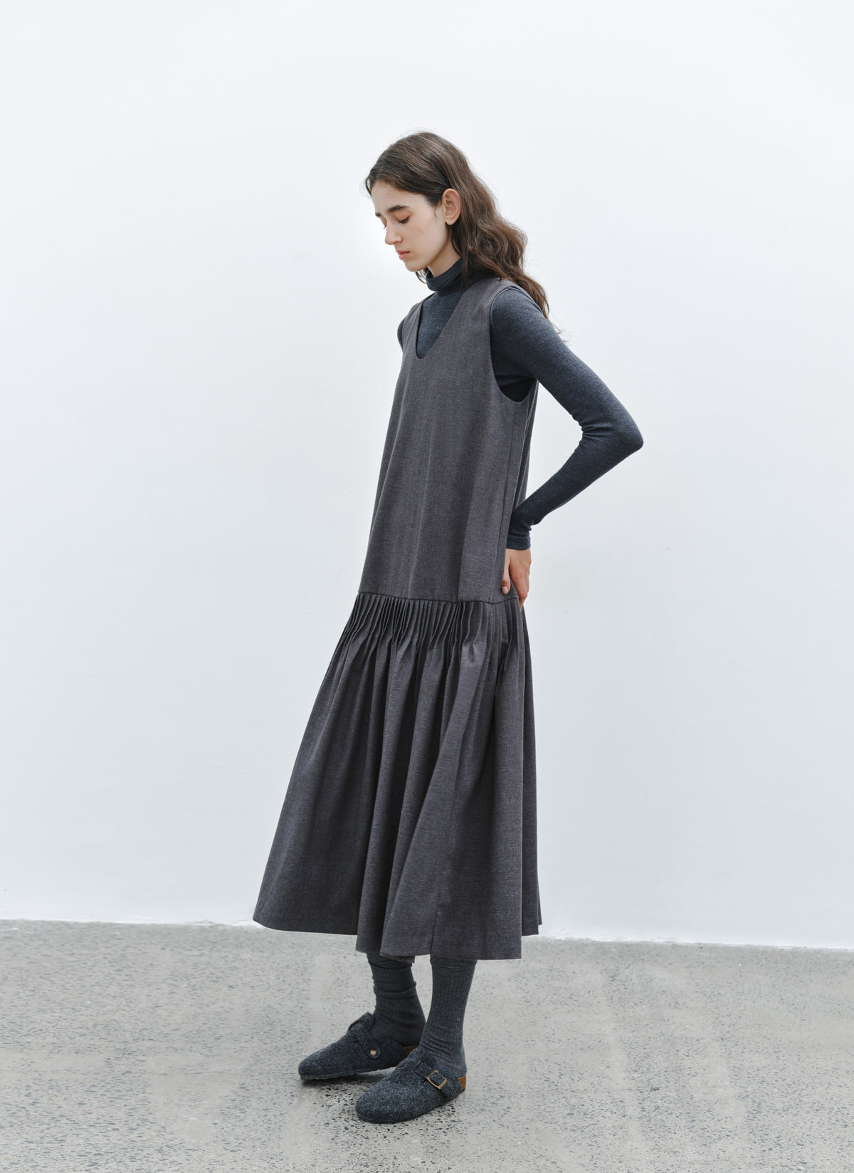 PLEATS LINE KNIT DRESS