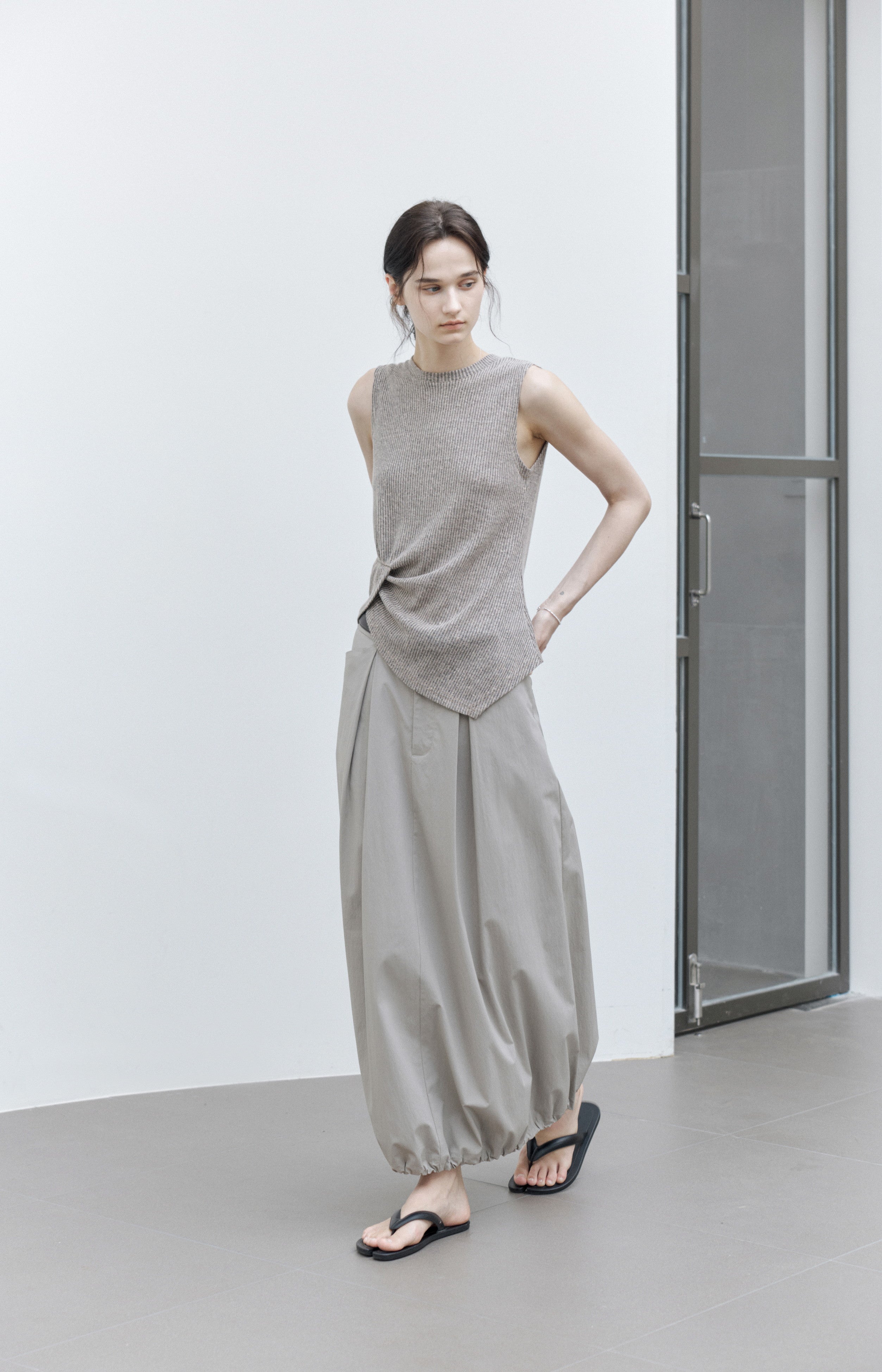 WAIST EDGE RIB TOP / ウエストエッジリブトップ