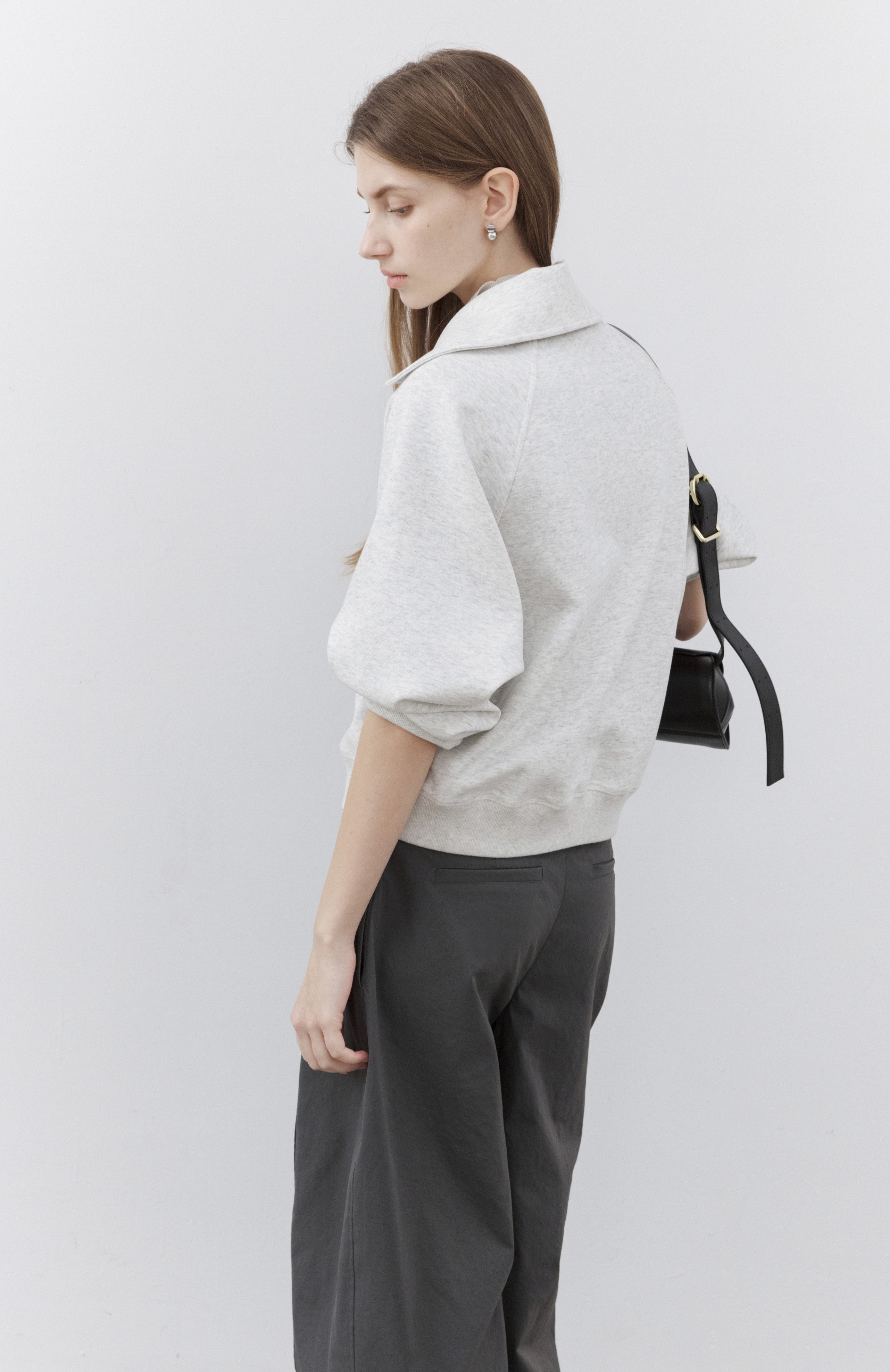 V-NECK LAPEL SWEATSHIRT/V 넥 래퍼 스웨트