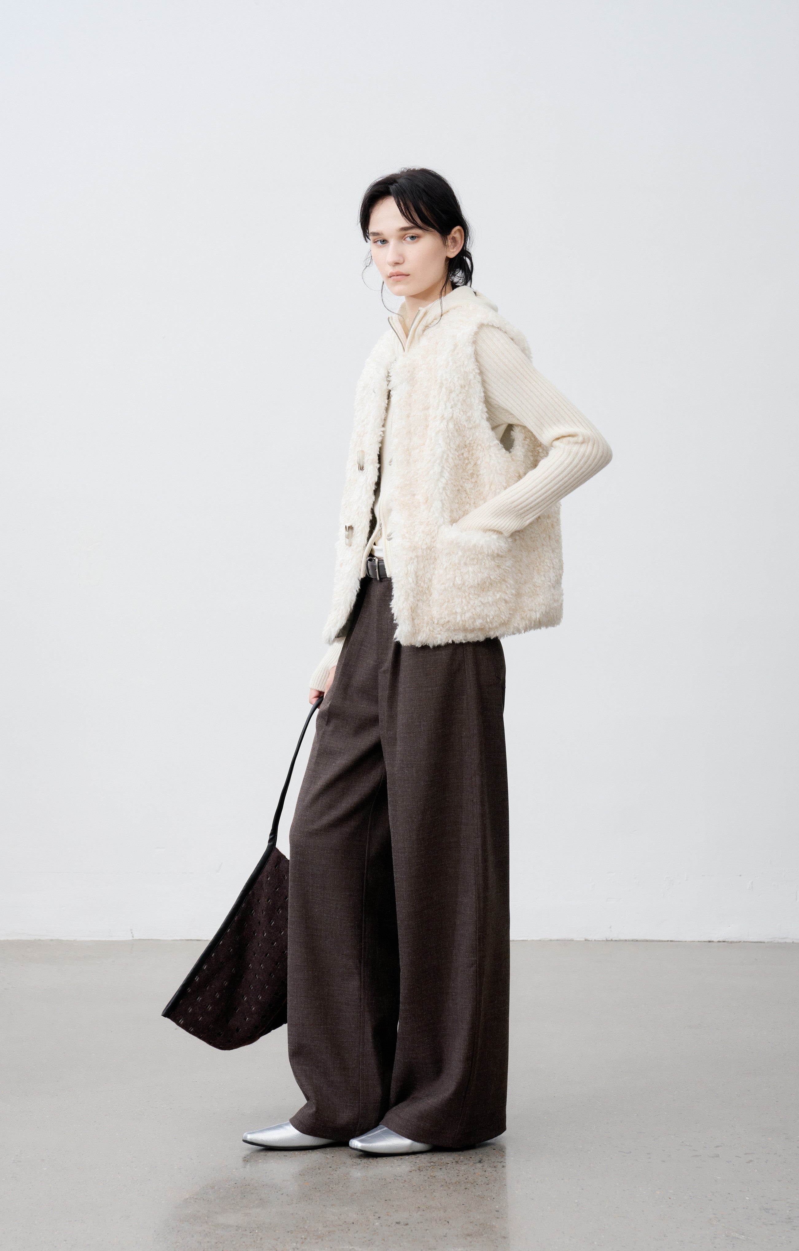 REVERSIBLE SOFT BOA VEST / 리버시블 소프트 보아 베스트