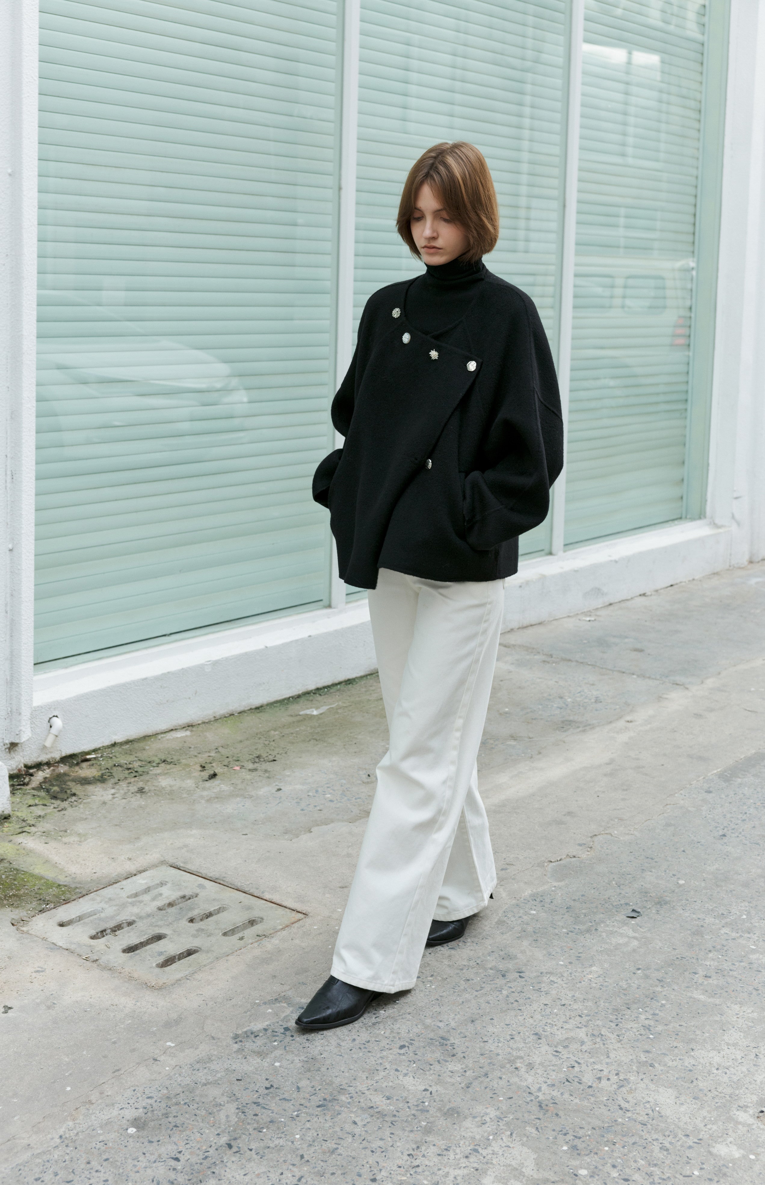 ASSORTED BUTTON WOOL COAT / アソーテッドボタンウールコート