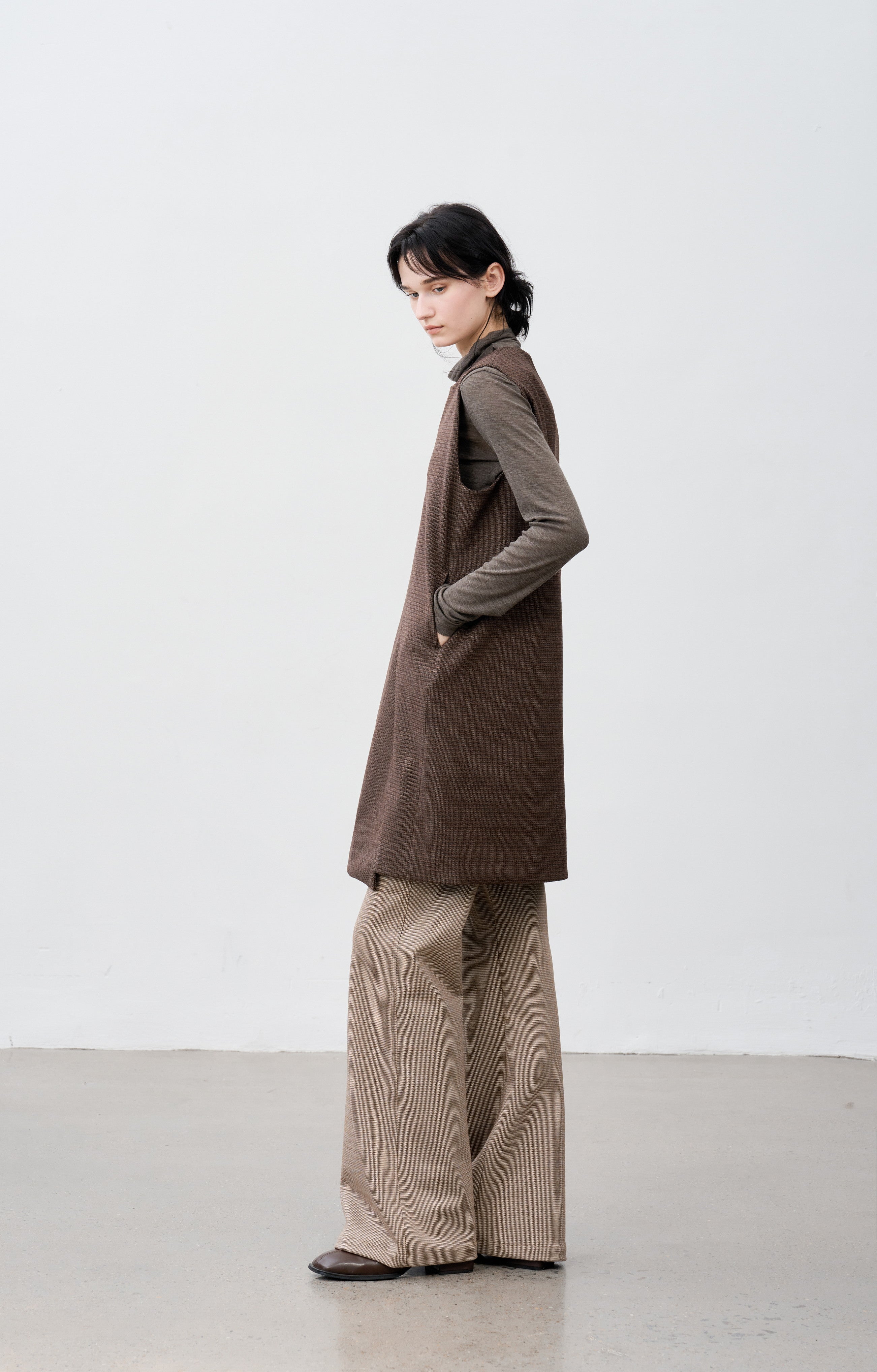 HOUNDSTOOTH FLARE PANTS / Houndstooth pattern flare pants