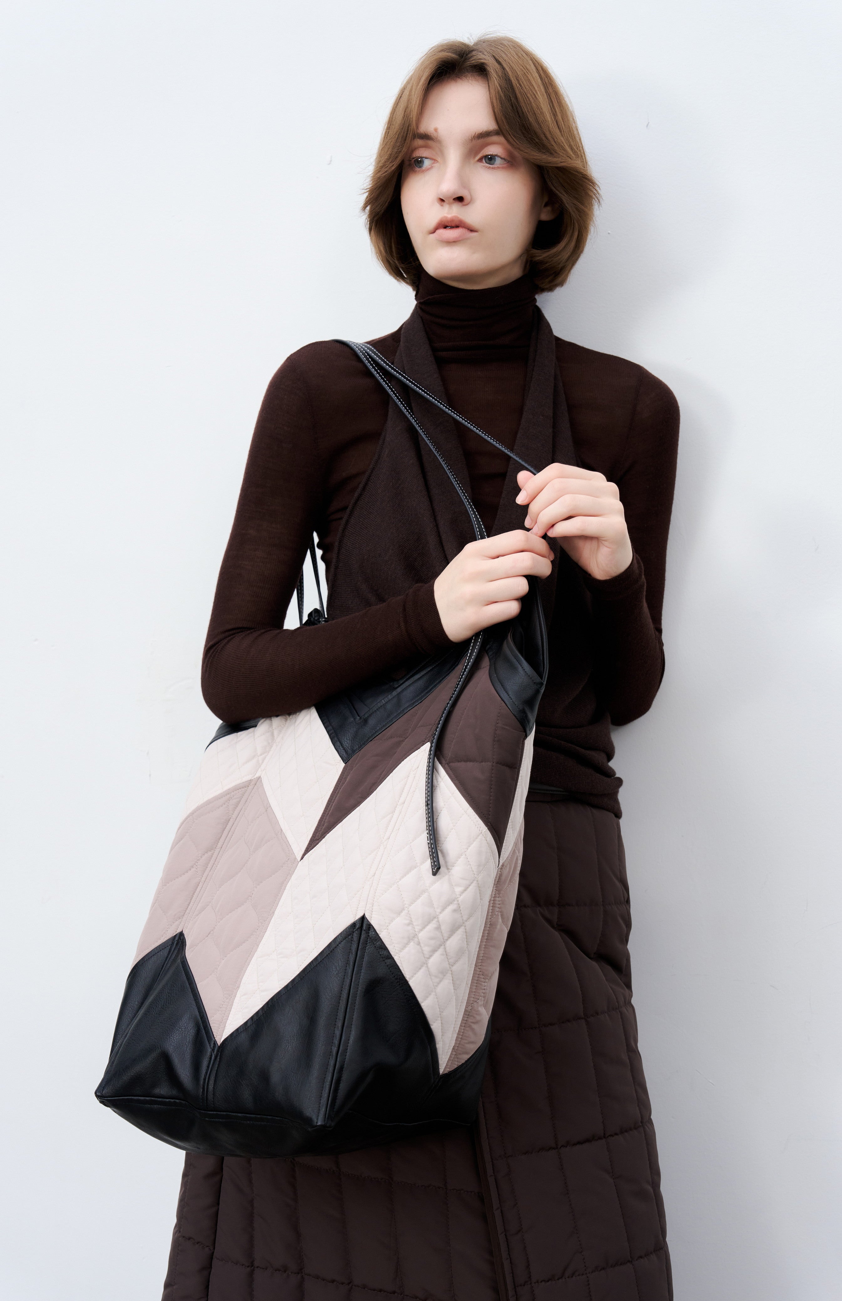 PATCHWORK COLOR QUILTED BAG