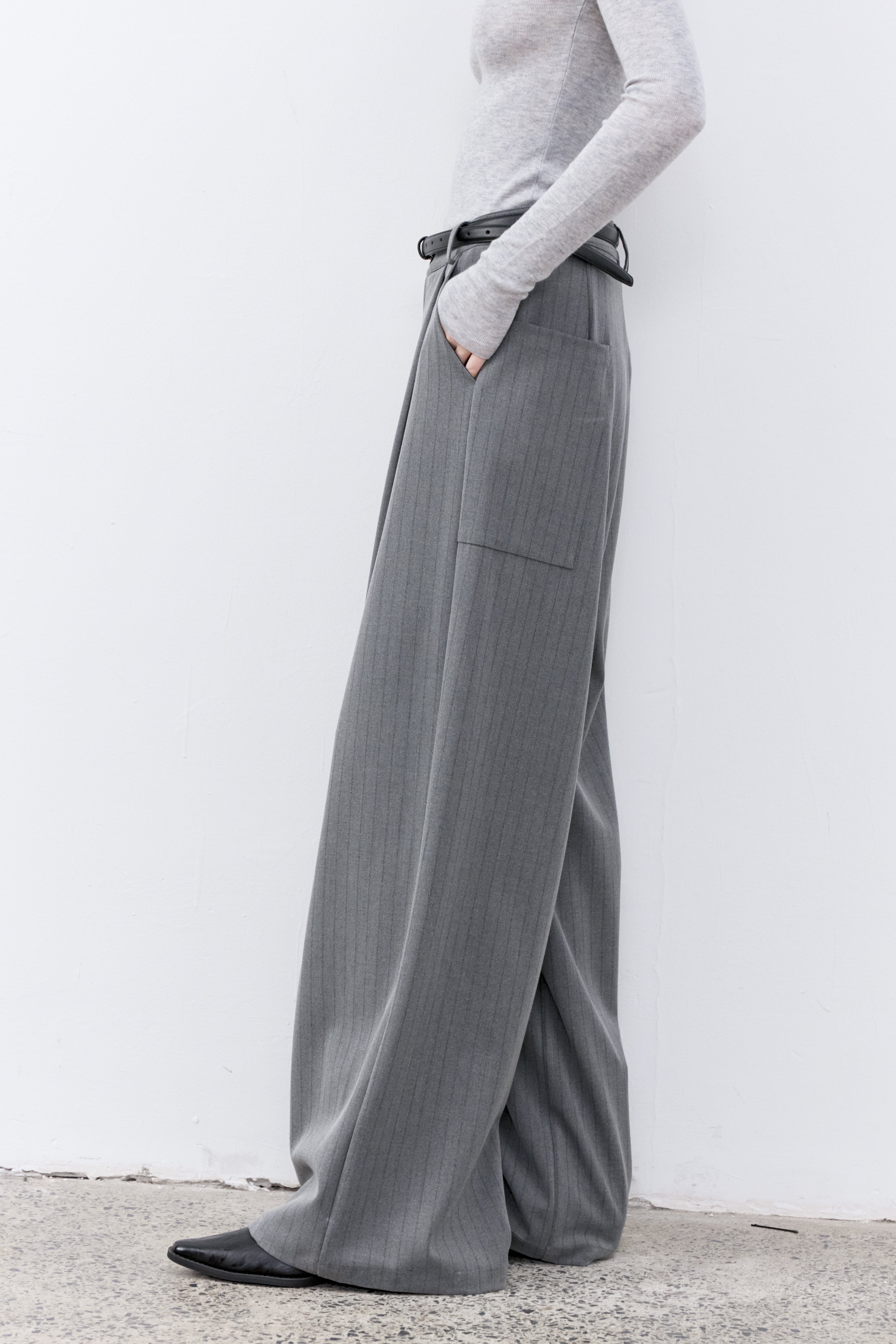 WIDE DRAPE STRIPED PANTS / ワイドドレープストライプパンツ