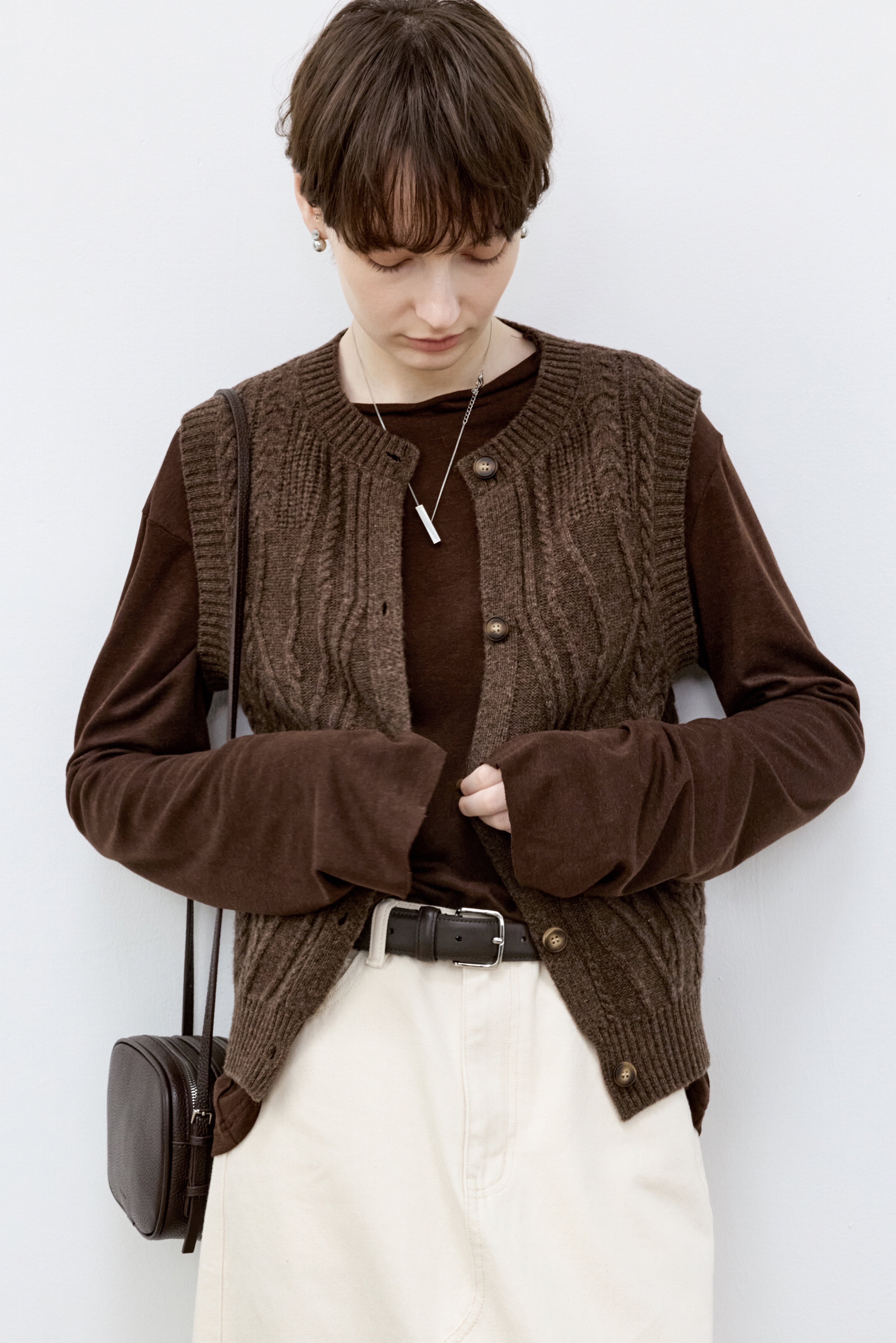 WOOL CABLE CARDIGAN VEST