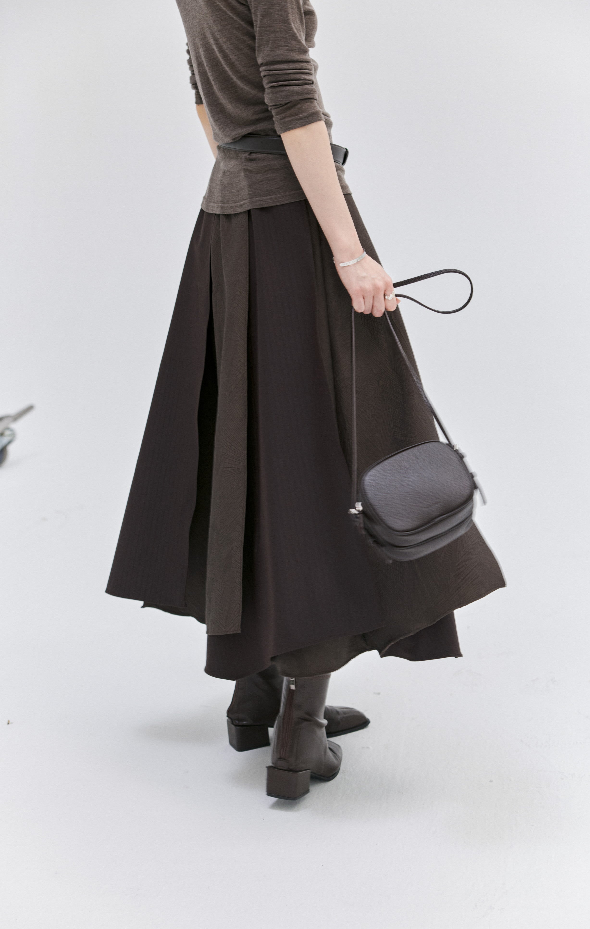 OVERLAP FLOW FLARE SKIRT