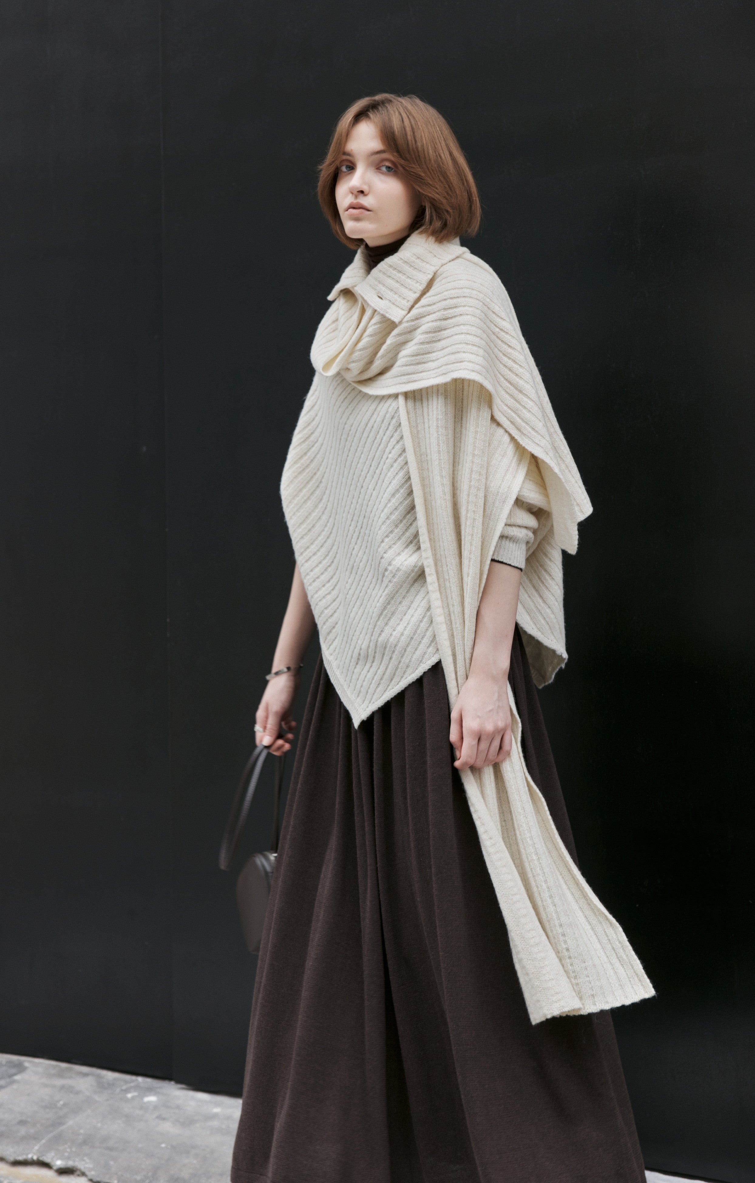 ASYMMETRIC TURTLE KNIT SCARF