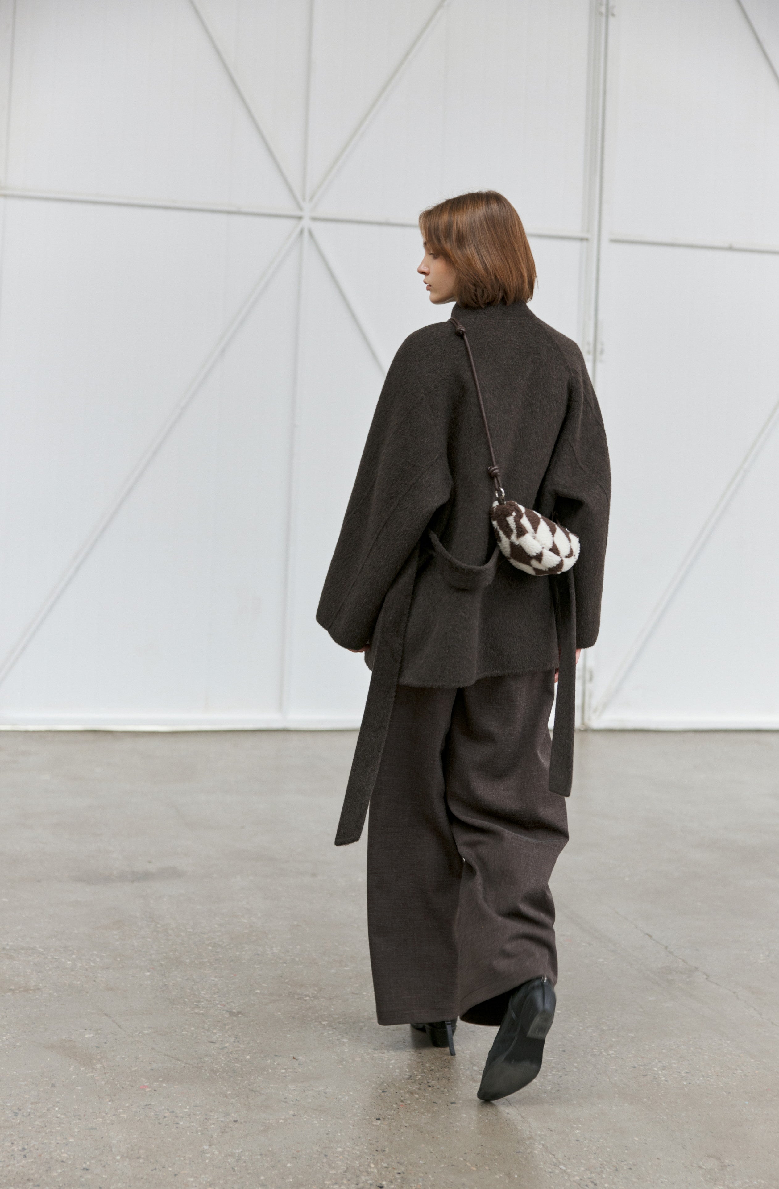 WARM COLOR CURVE PANTS / 웜 컬러 커브 팬츠