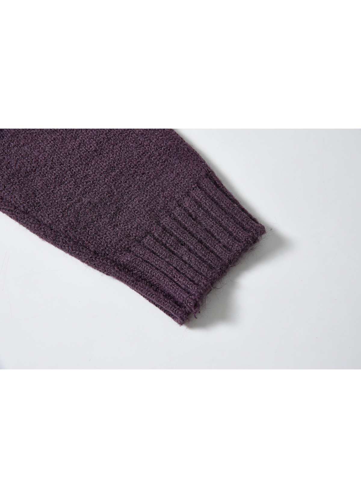 CHUNKY KNIT TURTLE SWEATER