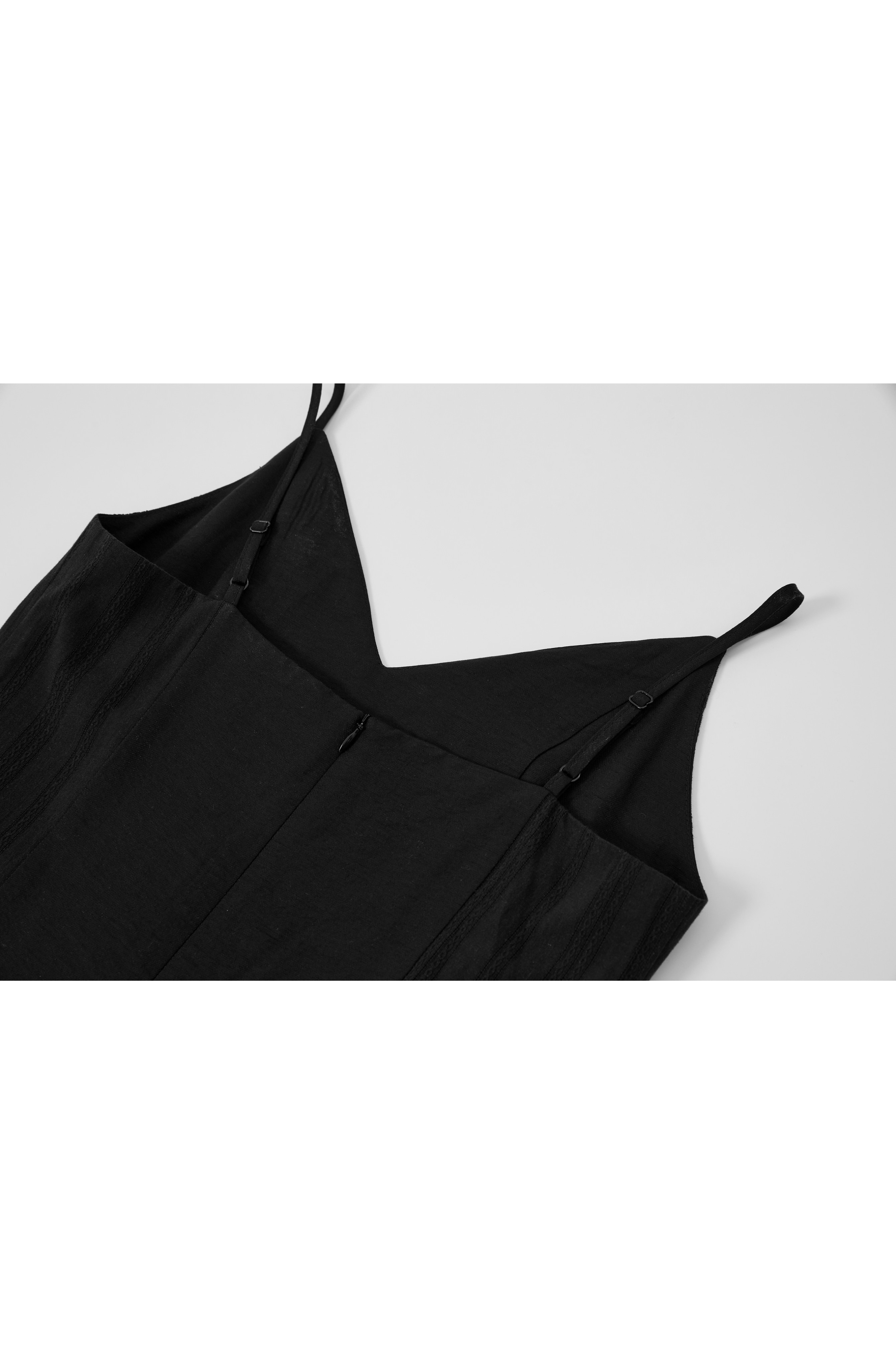 CLASSIC SHAPE VOLUME DRESS / 클래식 셰이프 볼륨 원피스