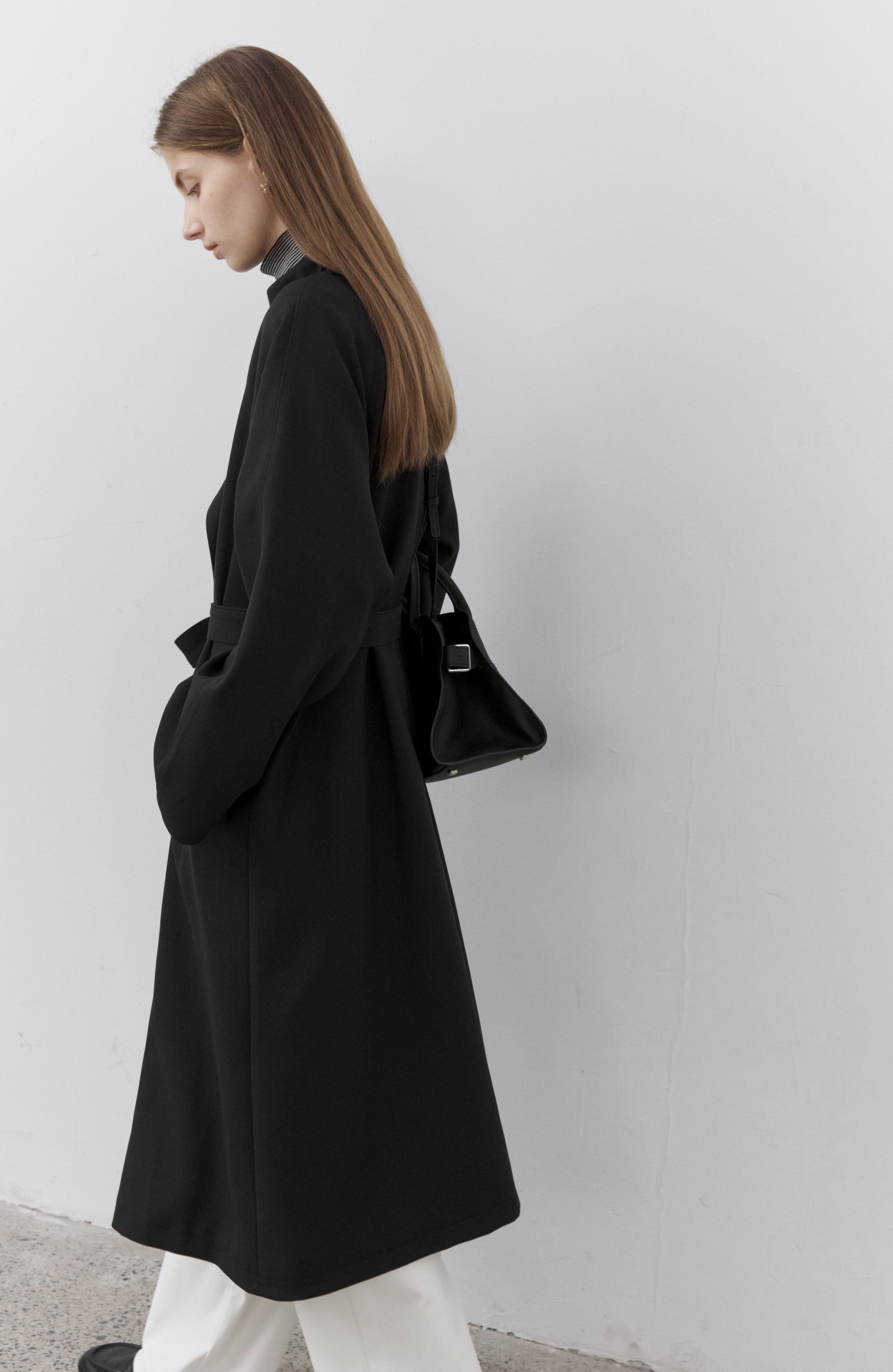 SMOOTH FLARE LAPEL TRENCH