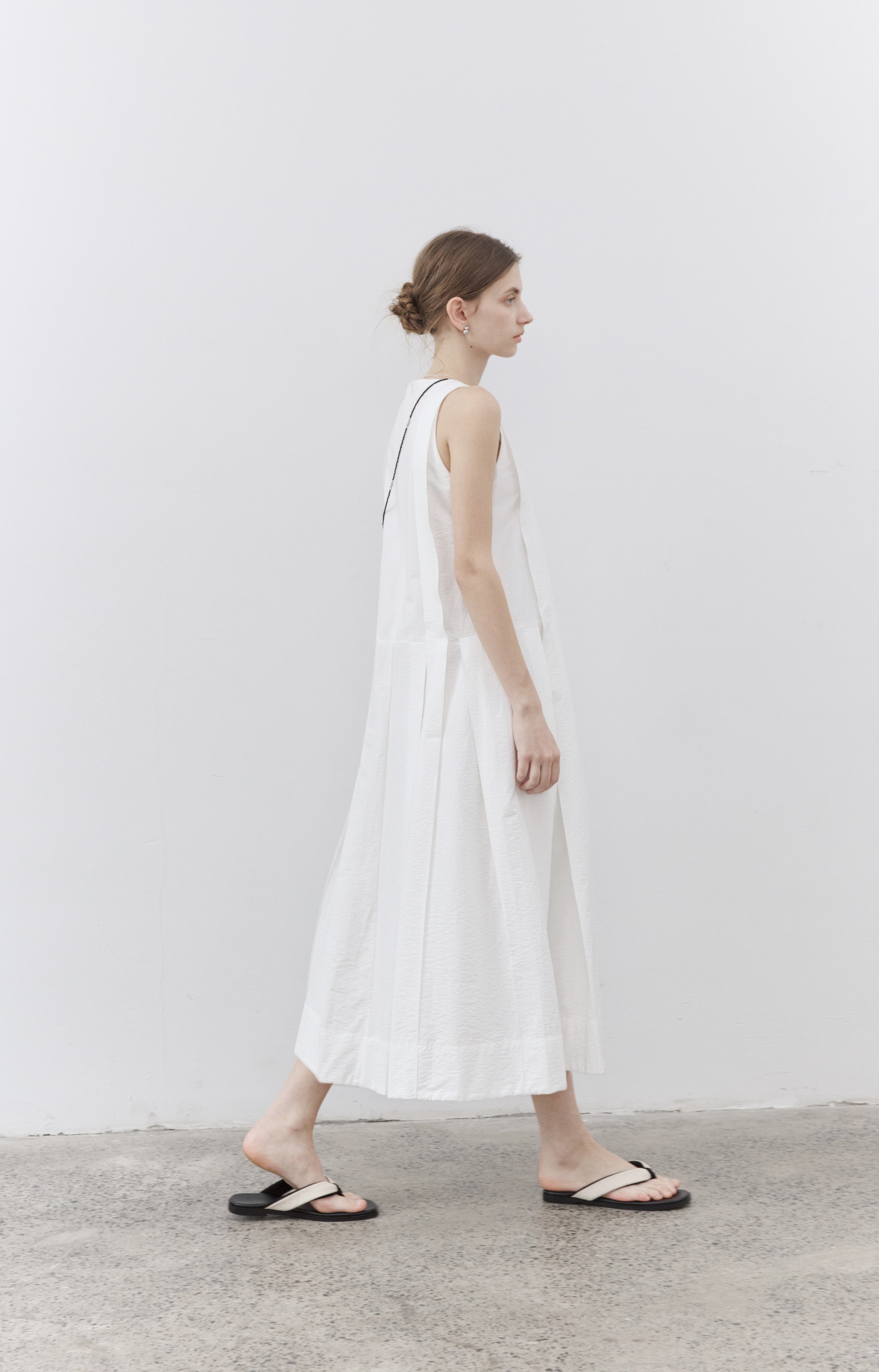 PLEATED SENSE NATURAL DRESS / プリーツセンスナチュラルワンピース