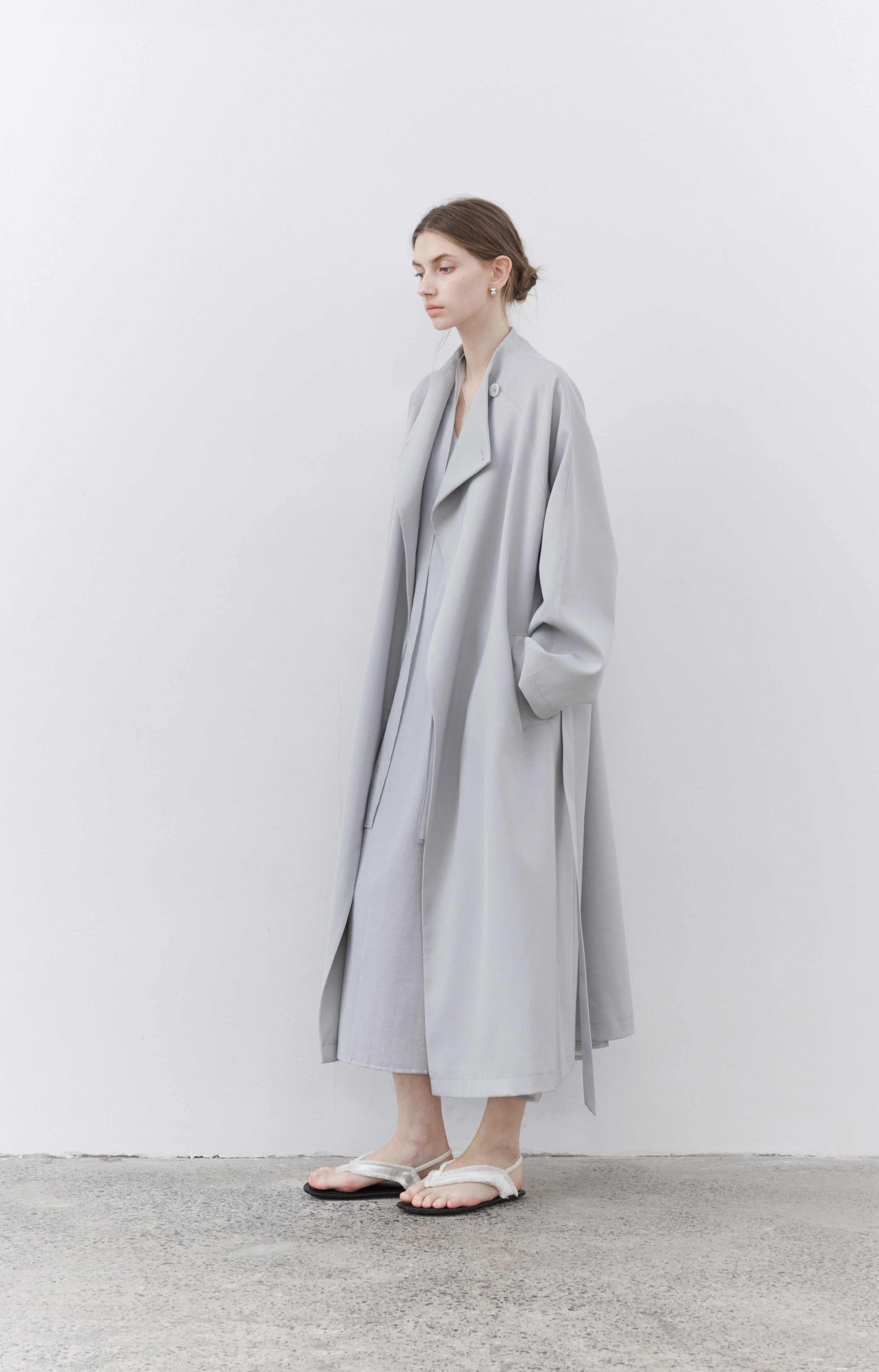 SMOOTH FLARE LAPEL TRENCH