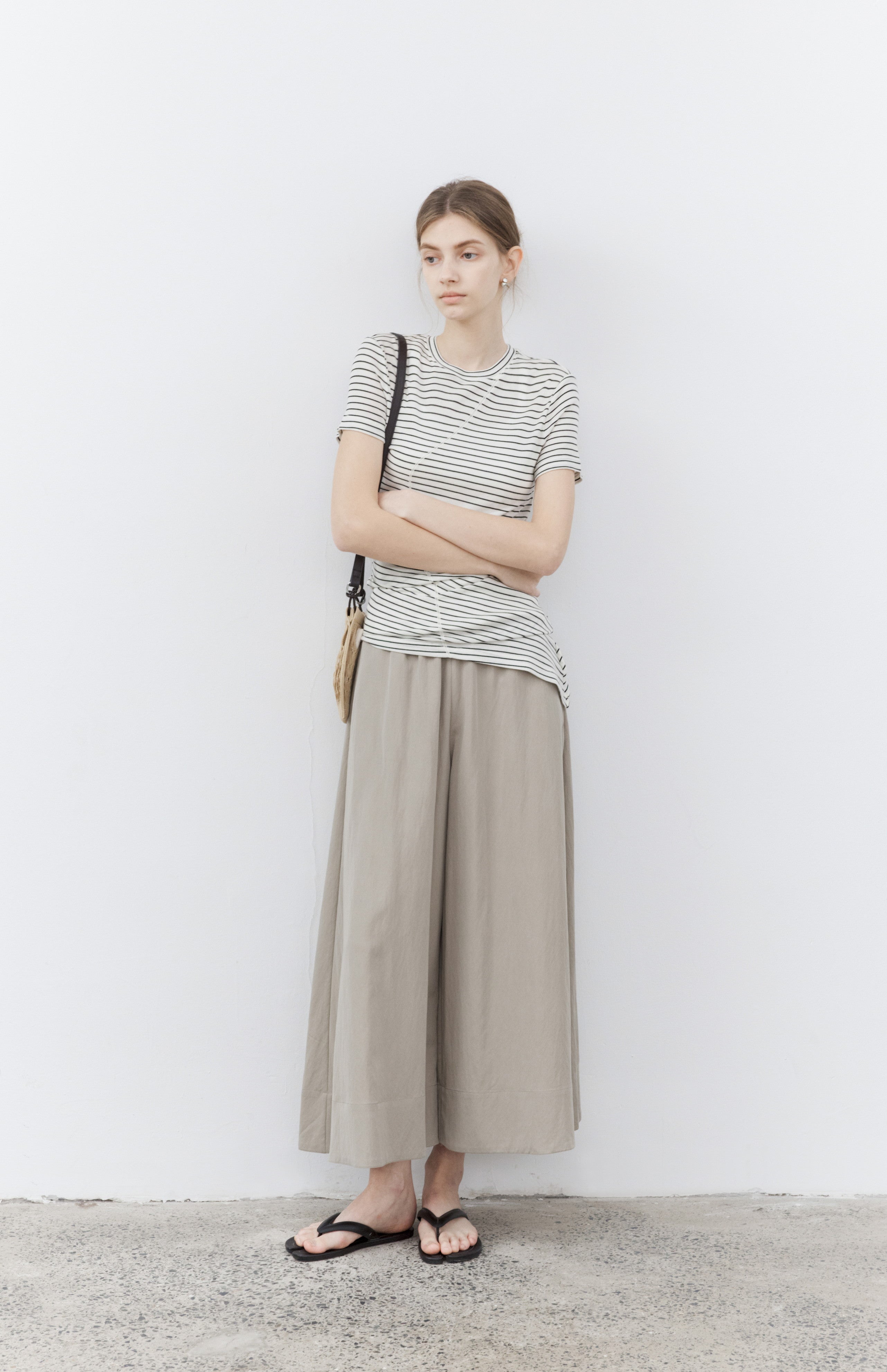 FLARE LOOSE WIDE PANTS / 플레알즈 와이드 팬츠