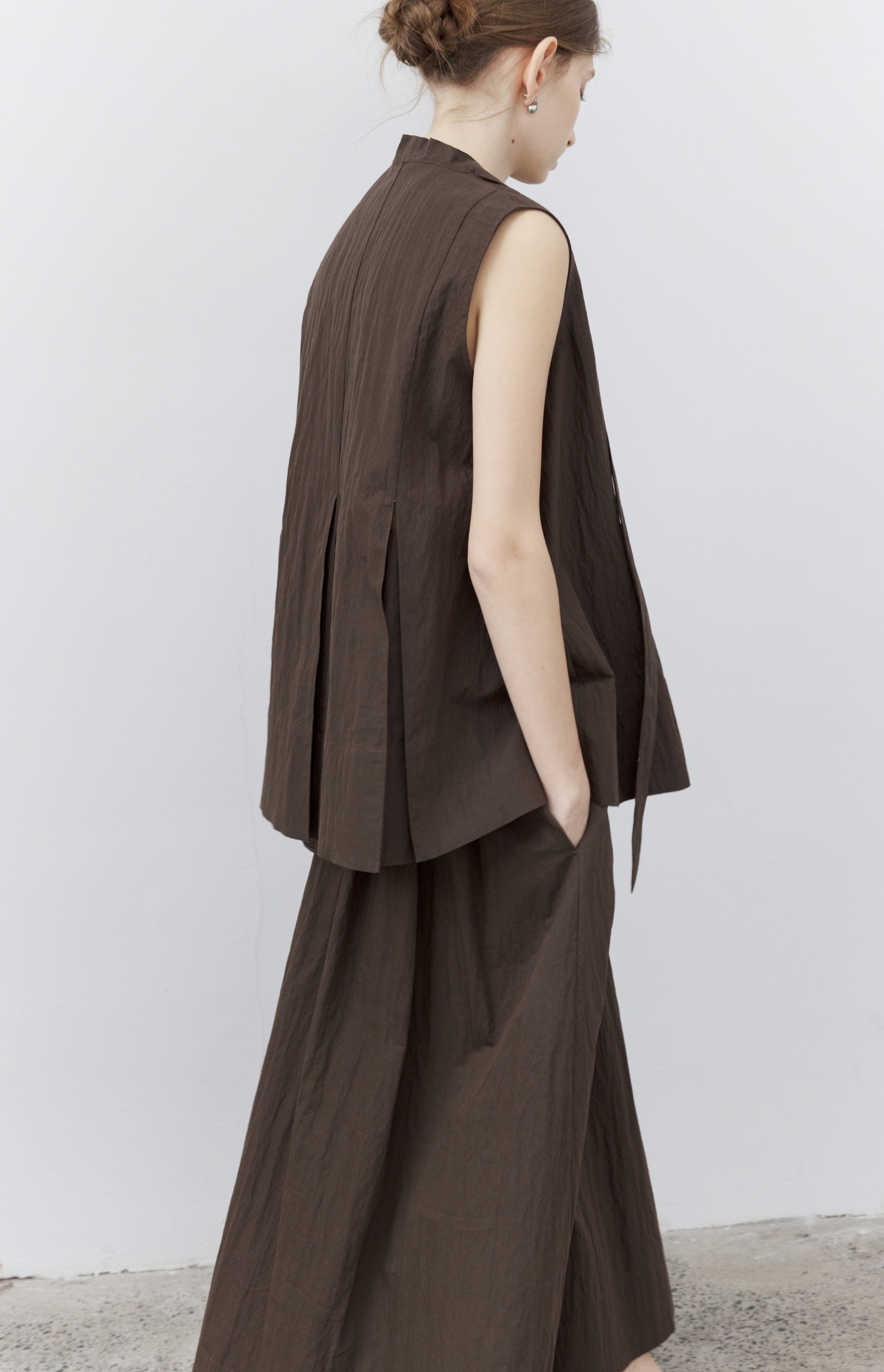 VOLUME FLARE BROWN BLOUSE / ボリュームフレアブラウンブラウス