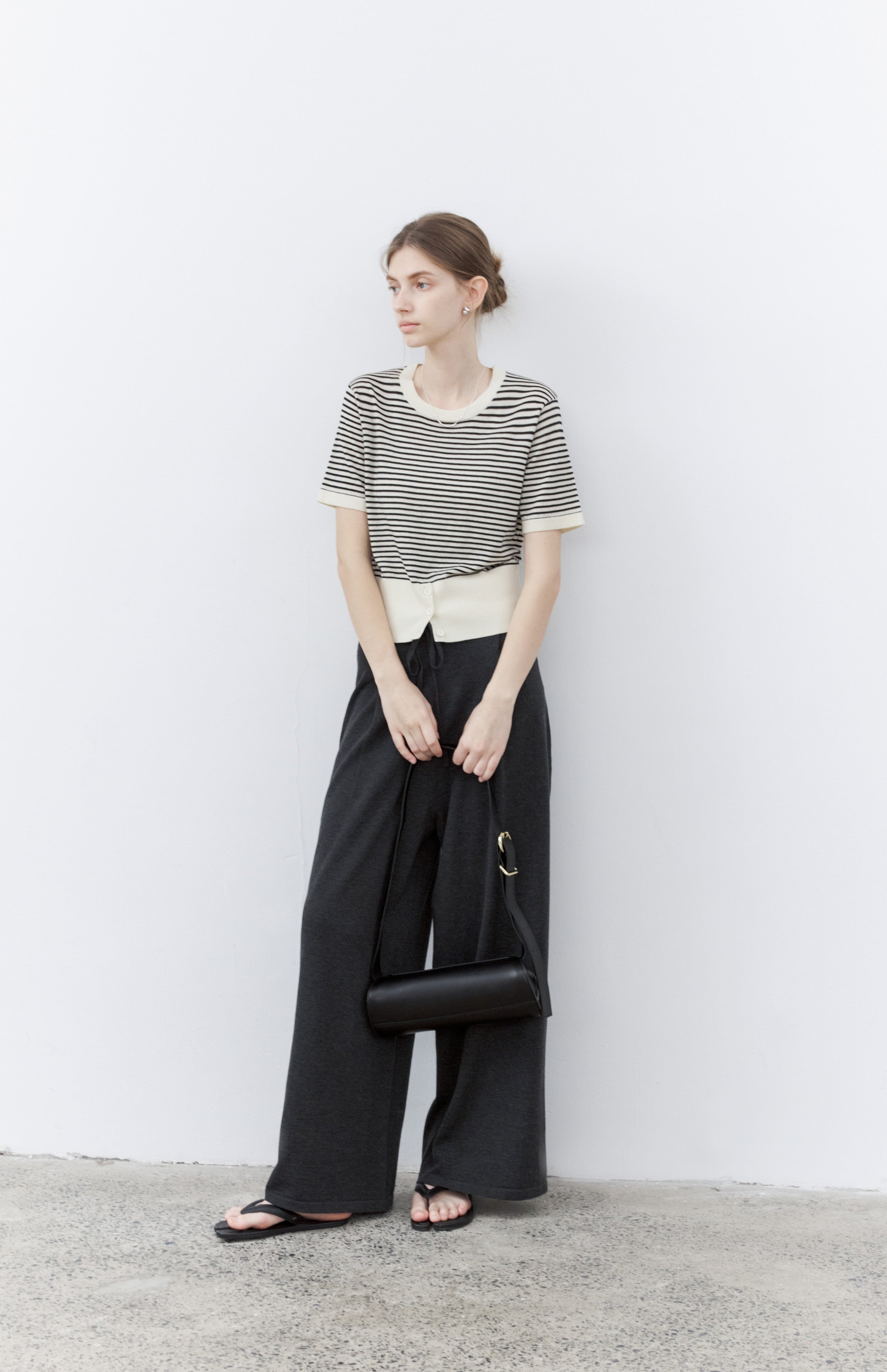 WAIST FIT STRIPE T-SHIRT / 웨스트 피트 스트라이프 T셔츠