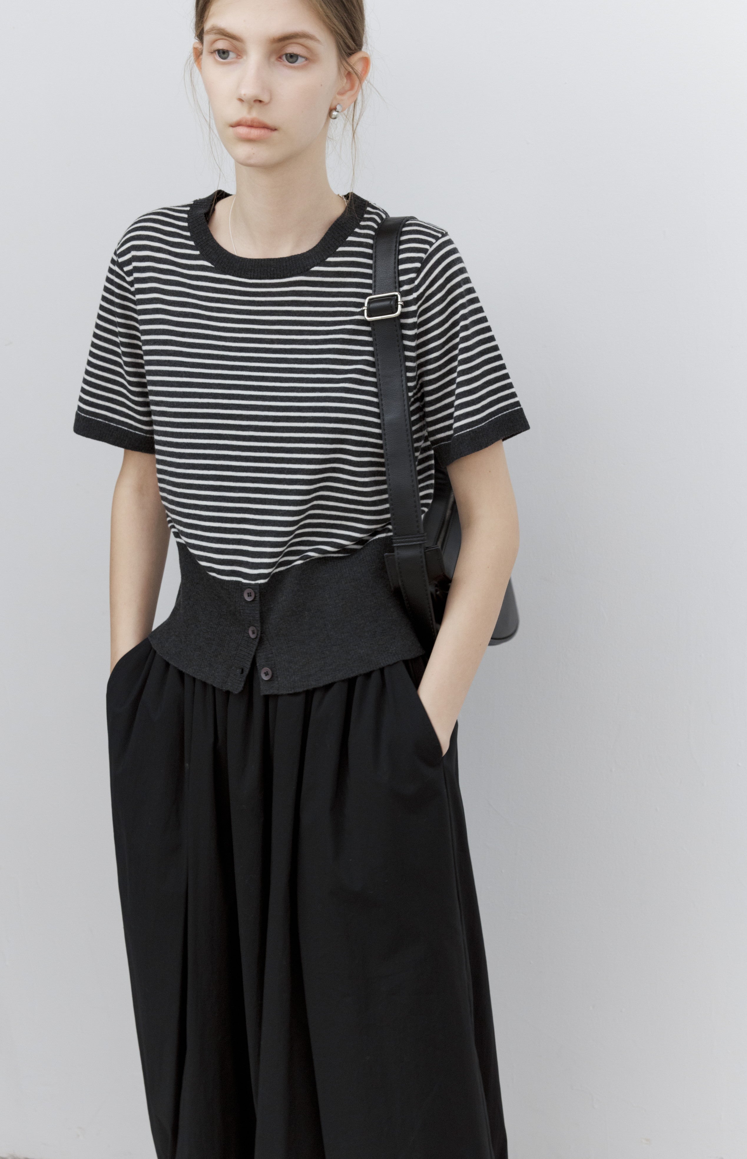WAIST FIT STRIPE T-SHIRT / 웨스트 피트 스트라이프 T셔츠