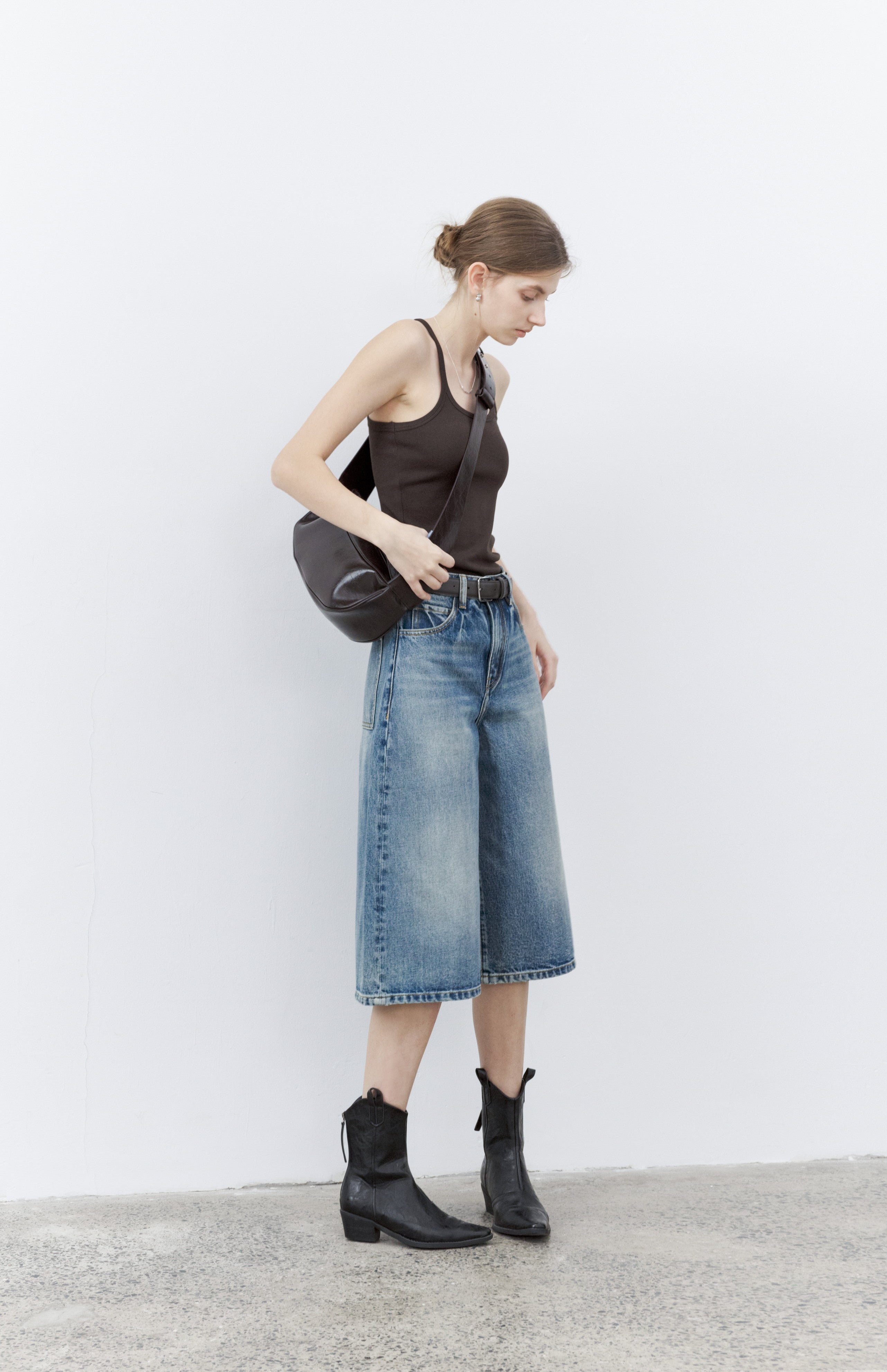 WIDE DENIM HALF PANTS