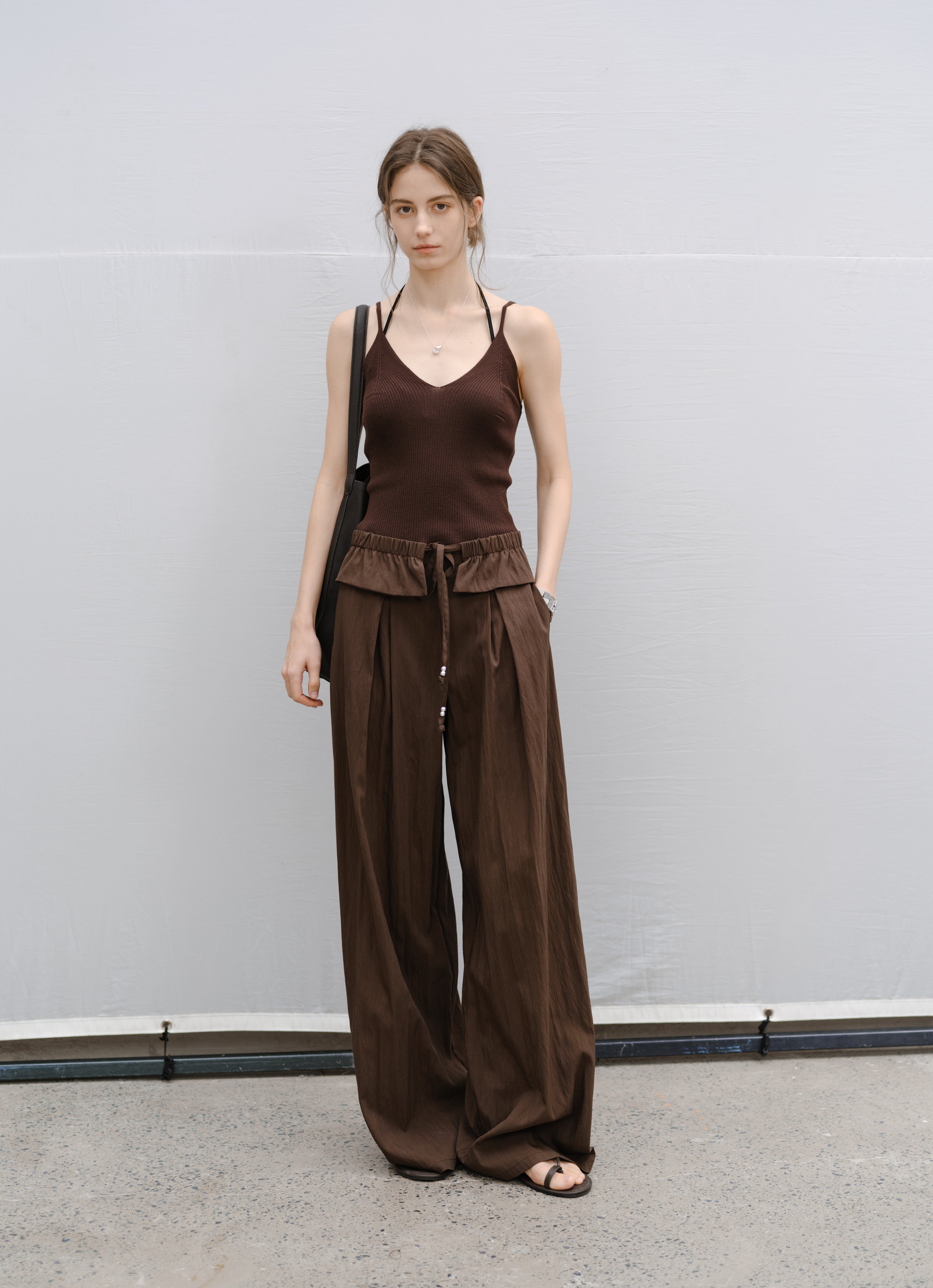 PLEATS WAIST DRAPE PANTS / 플리츠 웨스트 드레이프 팬츠