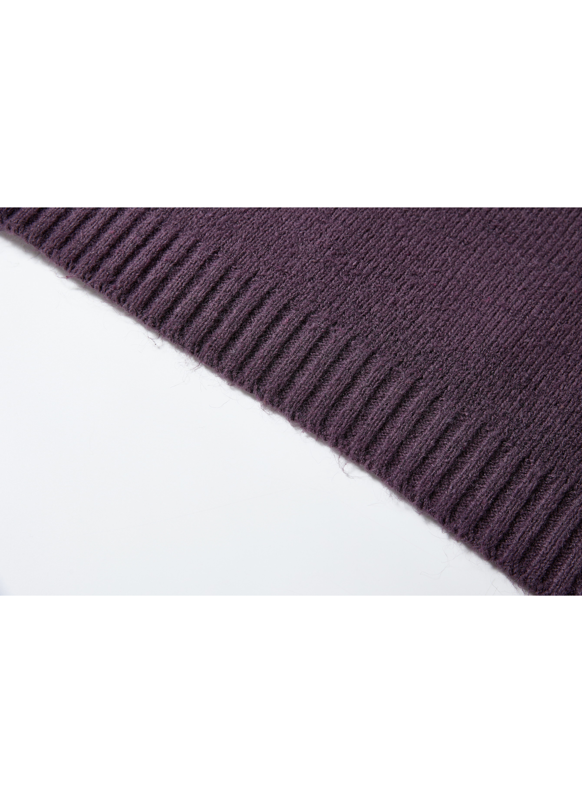 CHUNKY KNIT TURTLE SWEATER