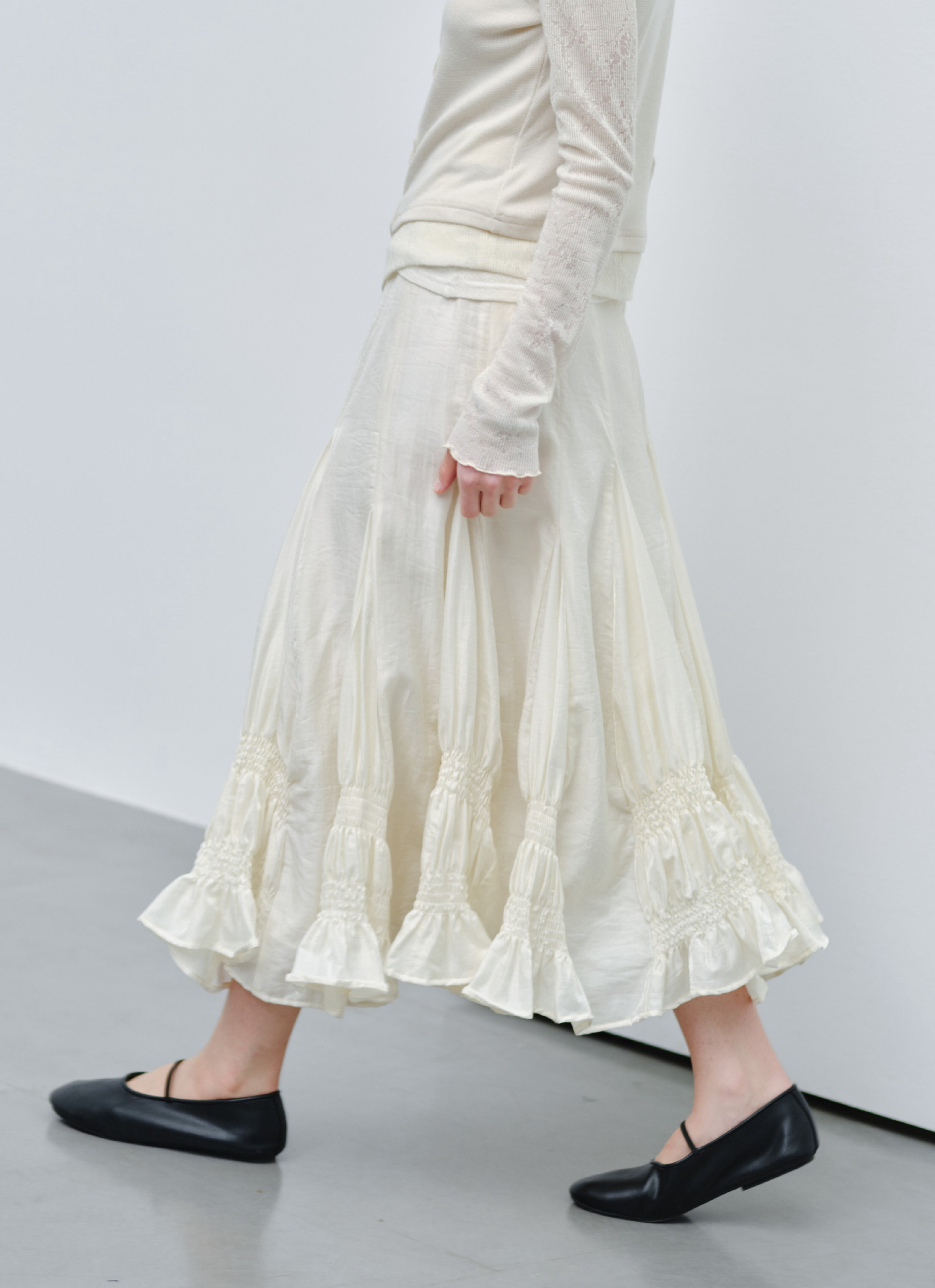 GATHER RUFFLE DESIGN SKIRT