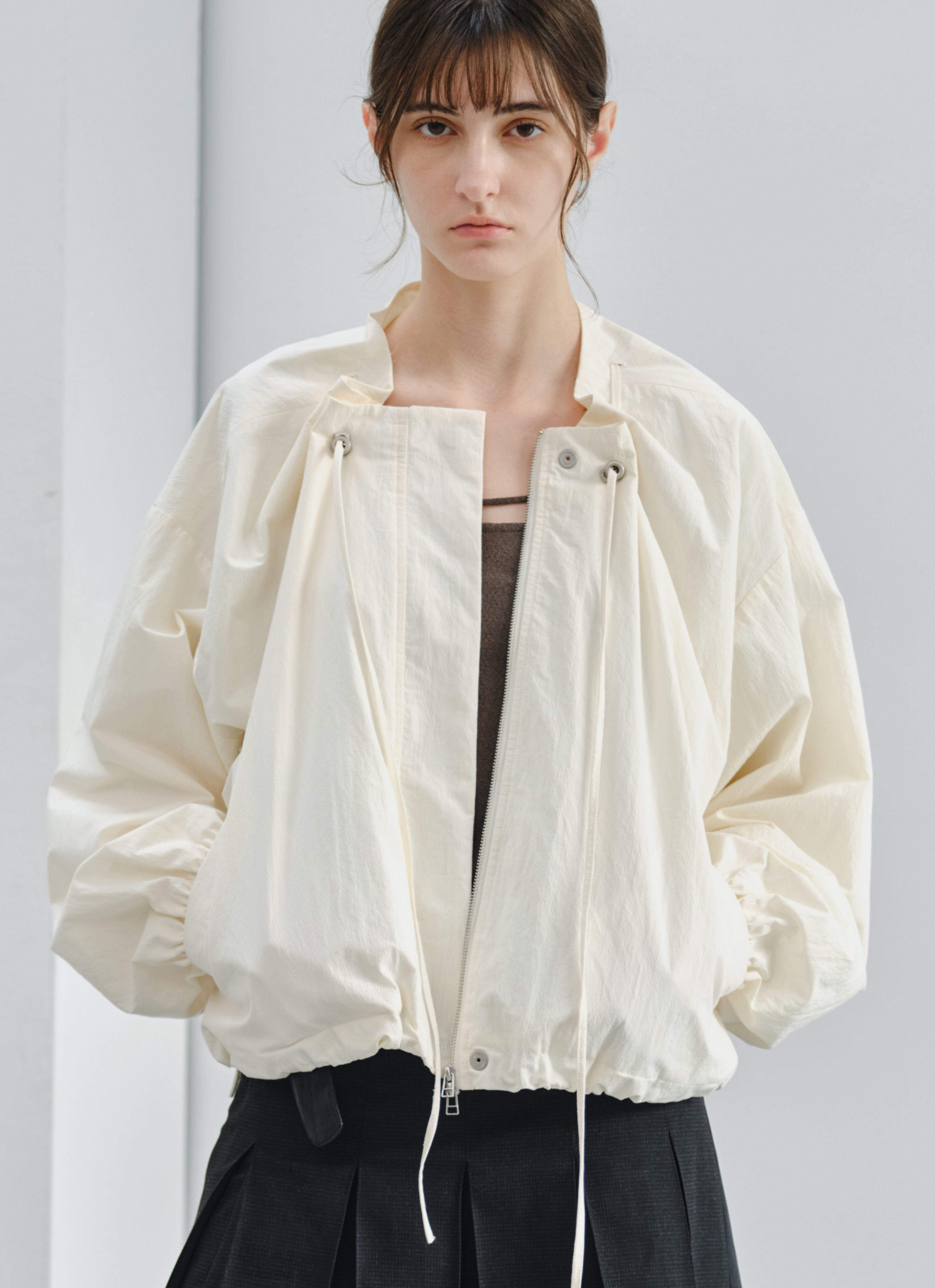 GATHER NECK SHORT BLOUSON
